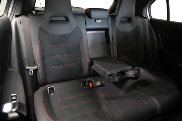 MERCEDES-BENZ A 250 4Matic 8G-DCT-image-10