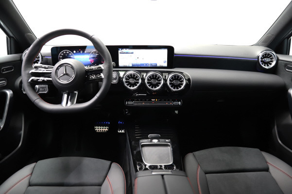 MERCEDES-BENZ A 250 4Matic 8G-DCT-image-9