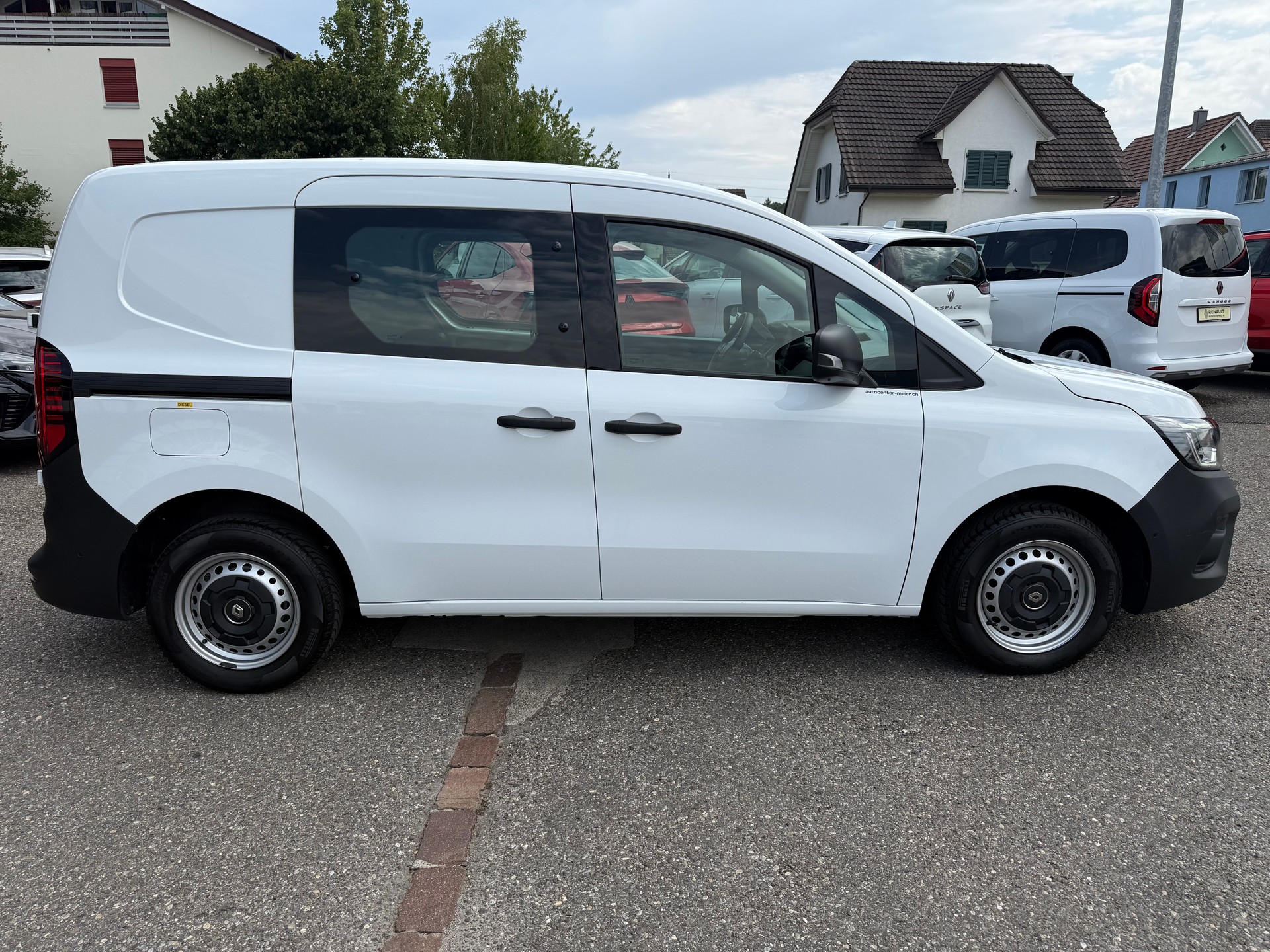 RENAULT Kangoo Van 1.5 dCi Standard 95 Extra-image-6