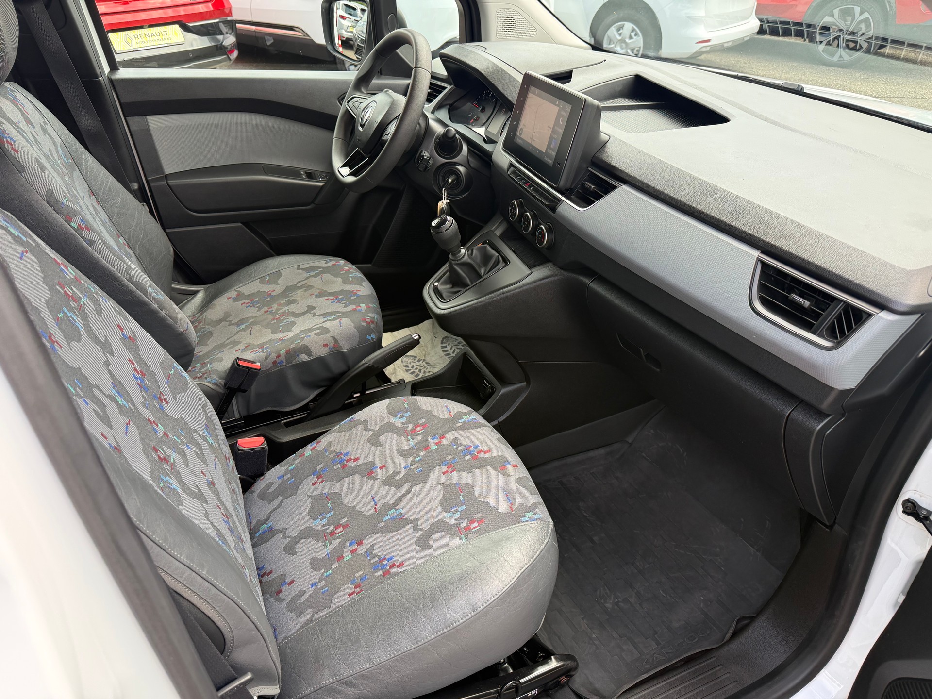 RENAULT Kangoo Van 1.5 dCi Standard 95 Extra-image-8