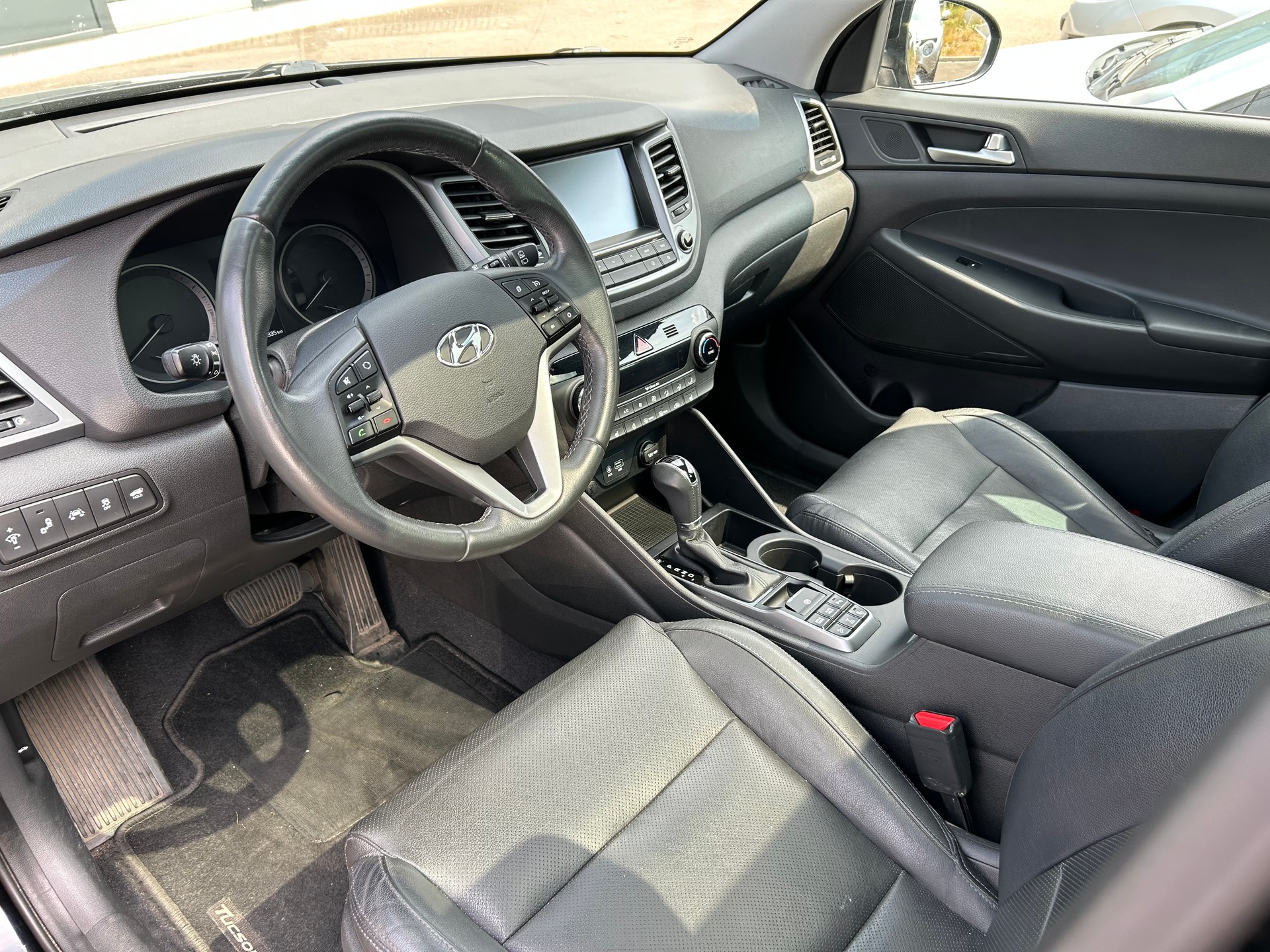 HYUNDAI Tucson 1.6 TGDI Vertex 4WD Automatic-image-4