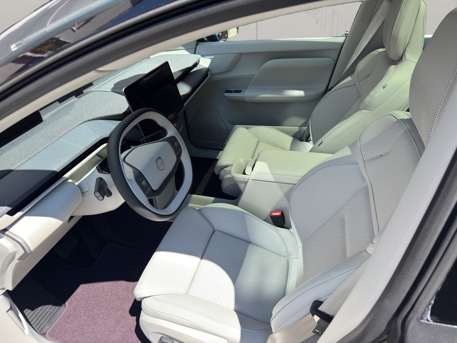 VOLVO EX60 Twin Ultra AWD-image-5