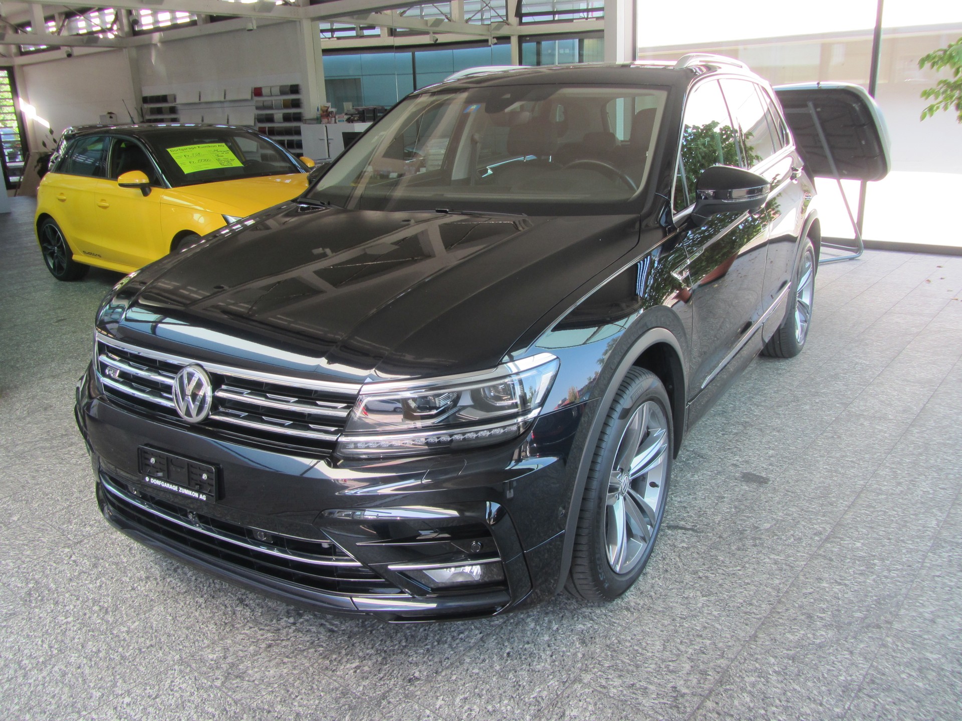 VW Tiguan 2.0 TDI SCR Highline 4Motion DSG-image-0
