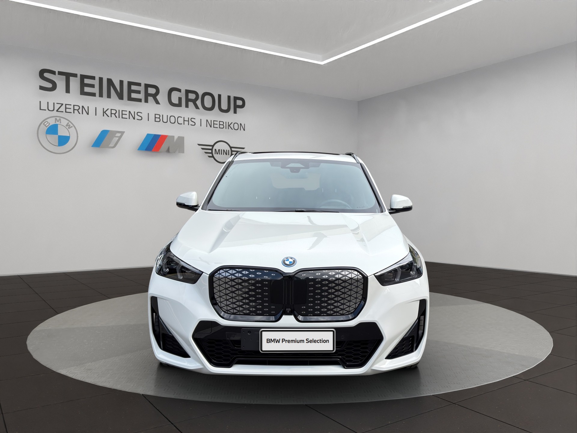 BMW iX1 xDrive 30 M Sport Pro-image-2