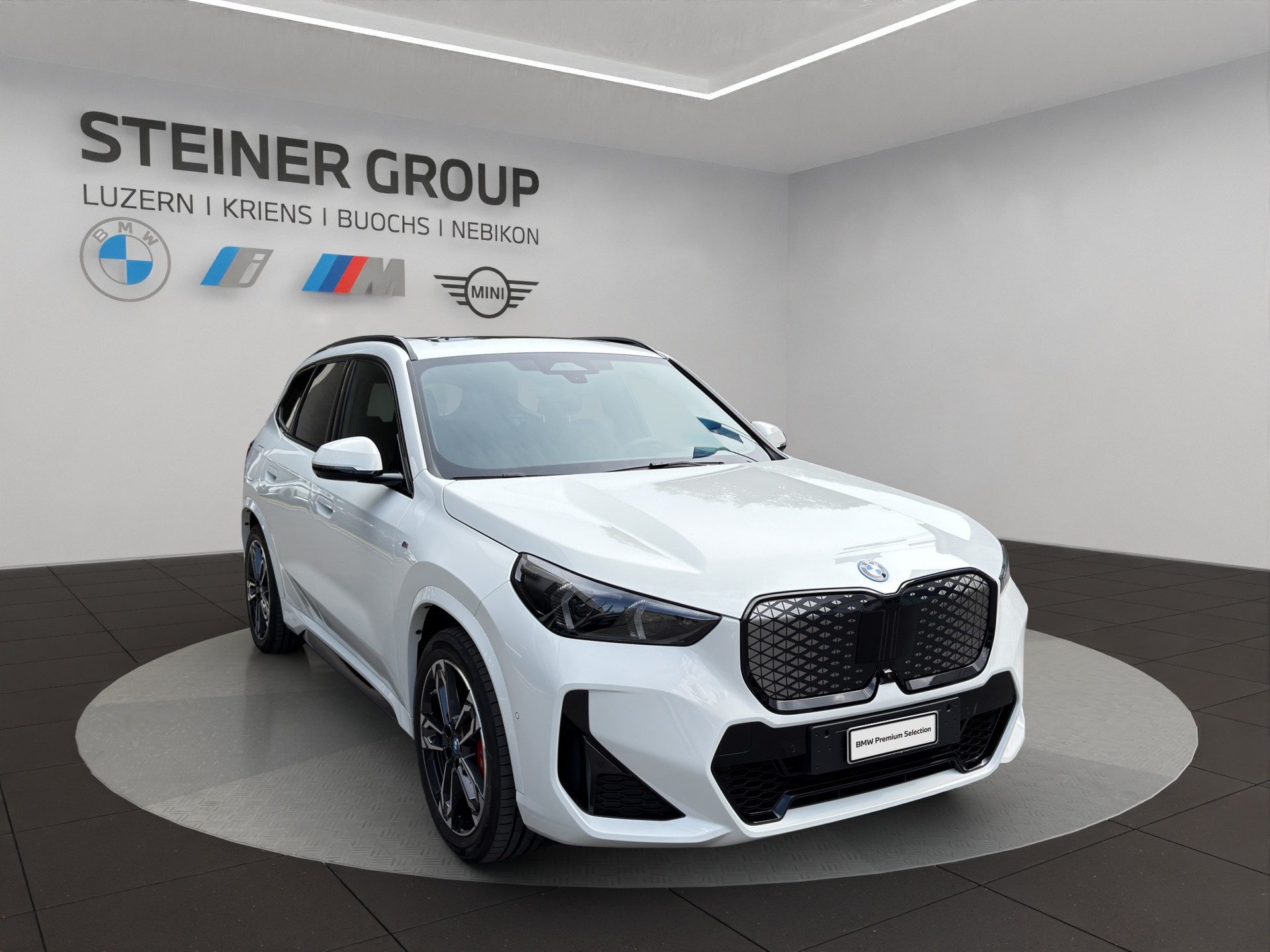 BMW iX1 xDrive 30 M Sport Pro-image-3
