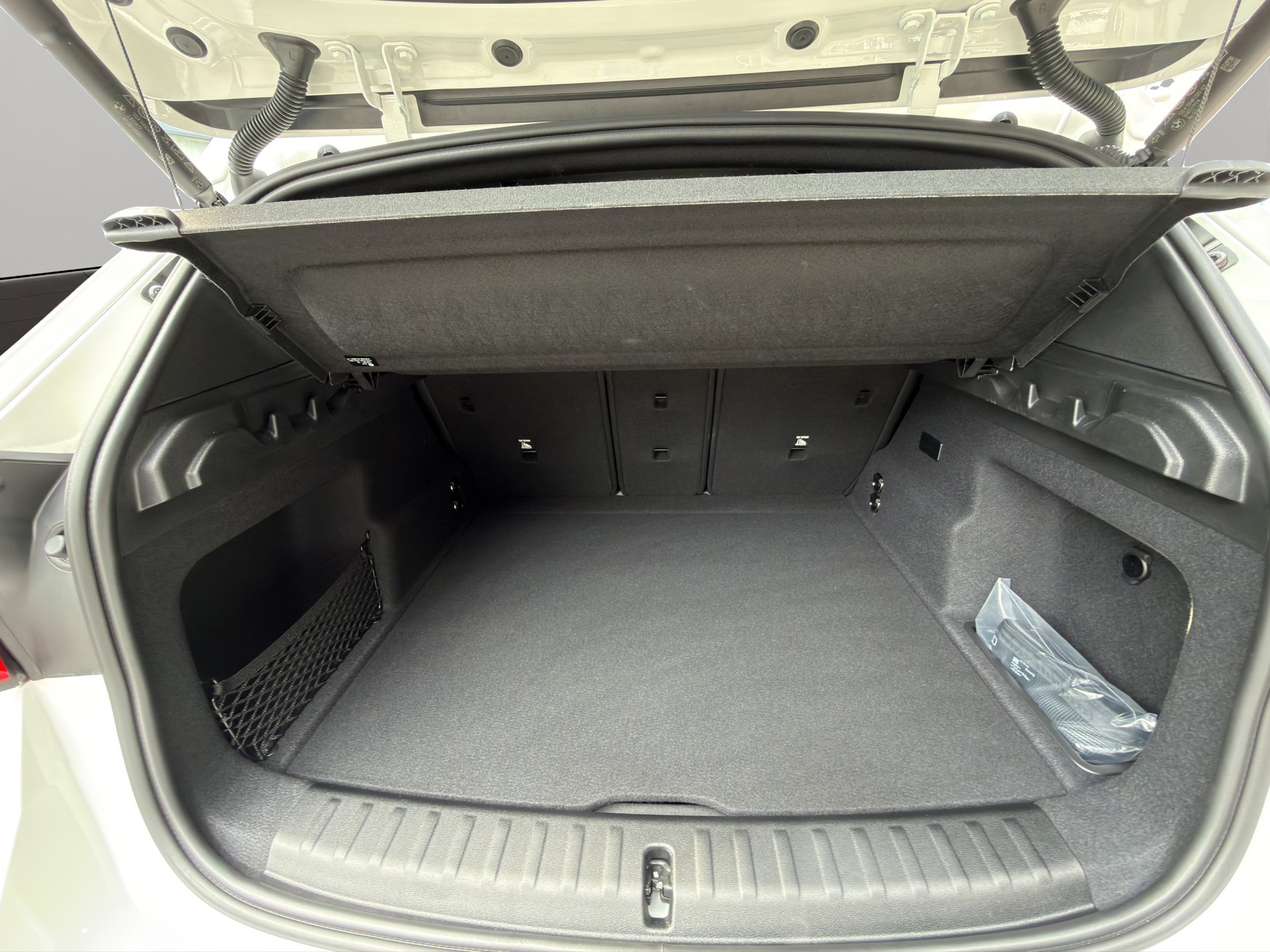 BMW iX1 xDrive 30 M Sport Pro-image-19