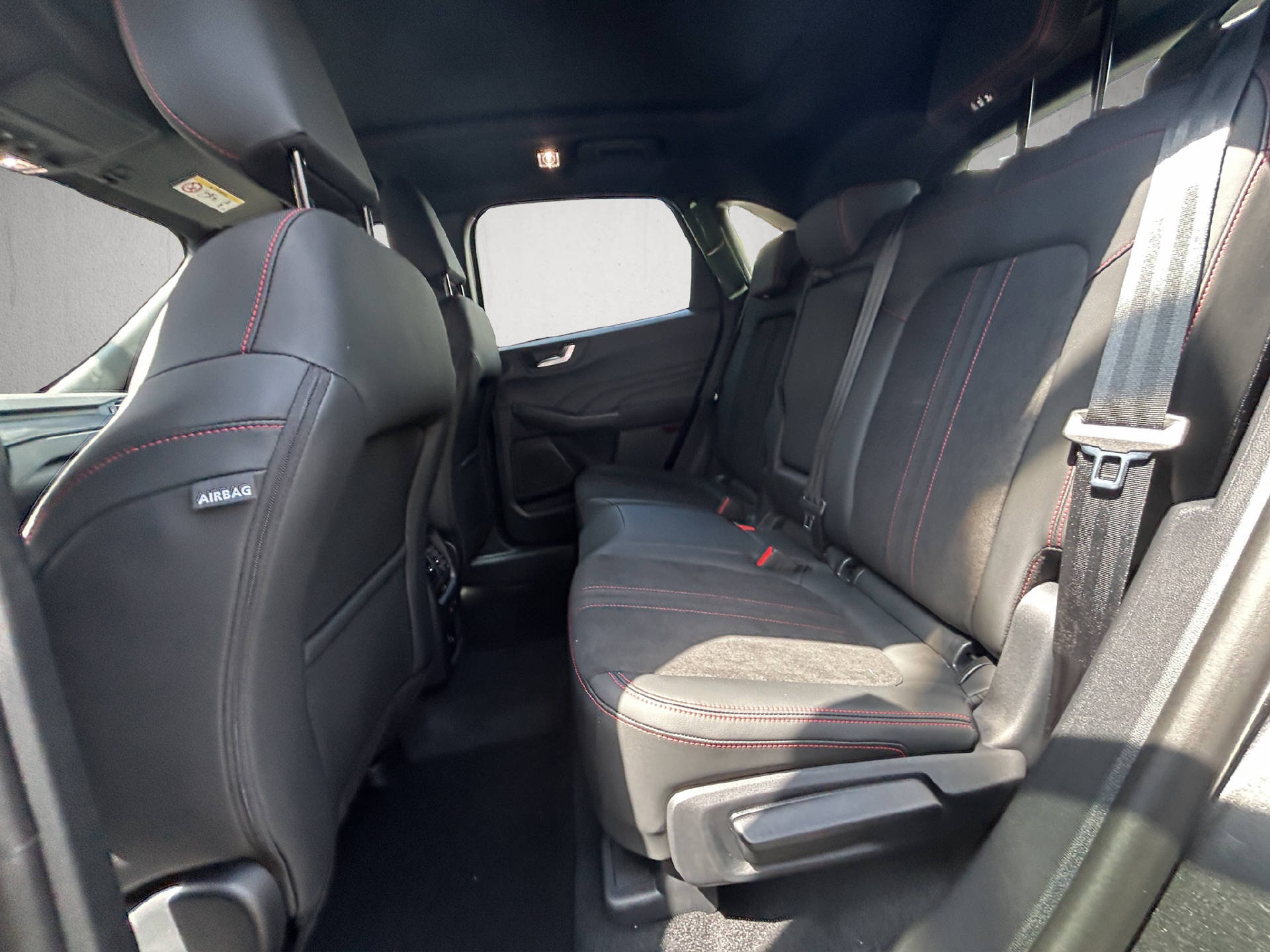 FORD Kuga 2.5 Plug-in Hybrid ST-Line X-image-13