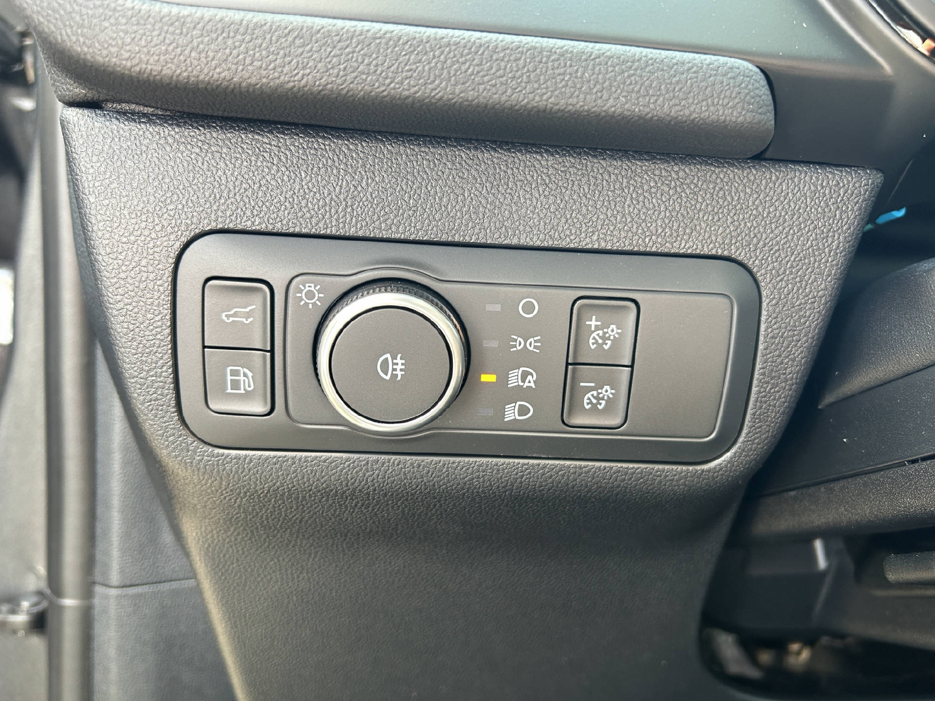 FORD Kuga 2.5 Plug-in Hybrid ST-Line X-image-28