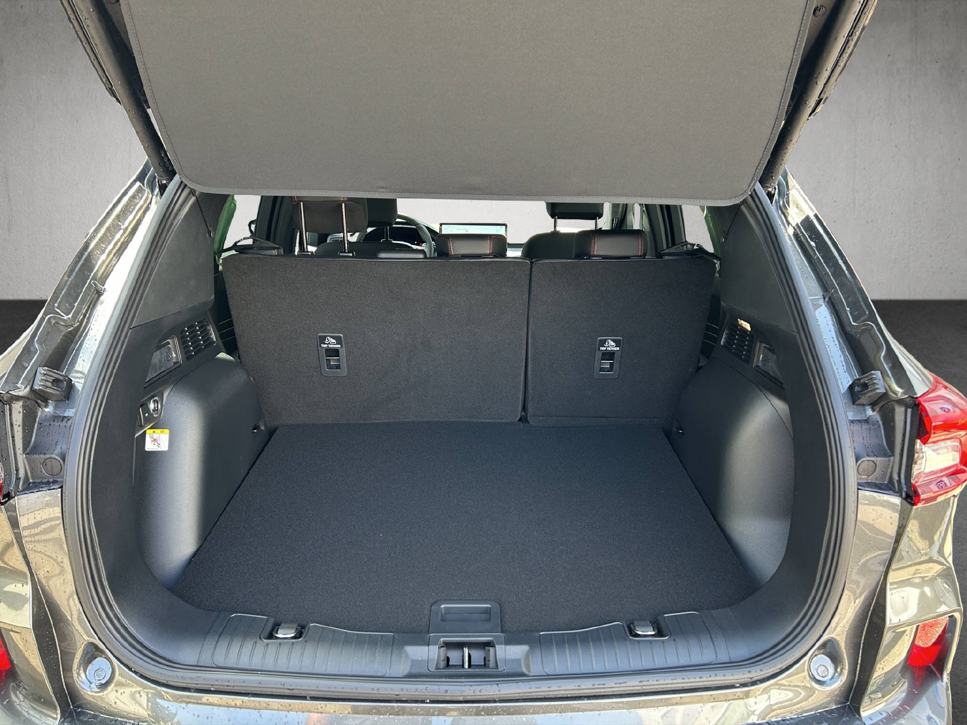 FORD Kuga 2.5 Plug-in Hybrid ST-Line X-image-20