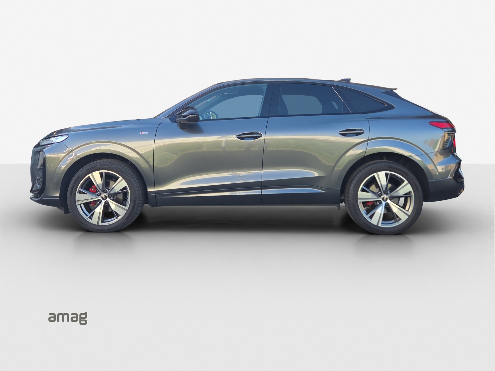 AUDI Q3 Sportback 110 kW TFSI S tronic-image-1