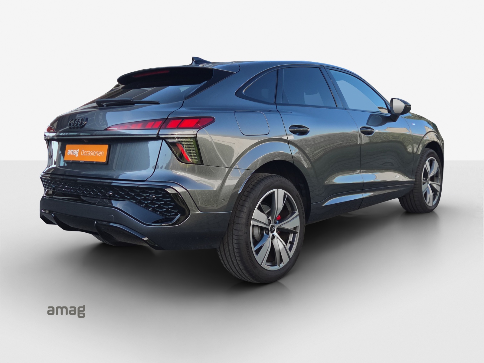 AUDI Q3 Sportback 110 kW TFSI S tronic-image-4