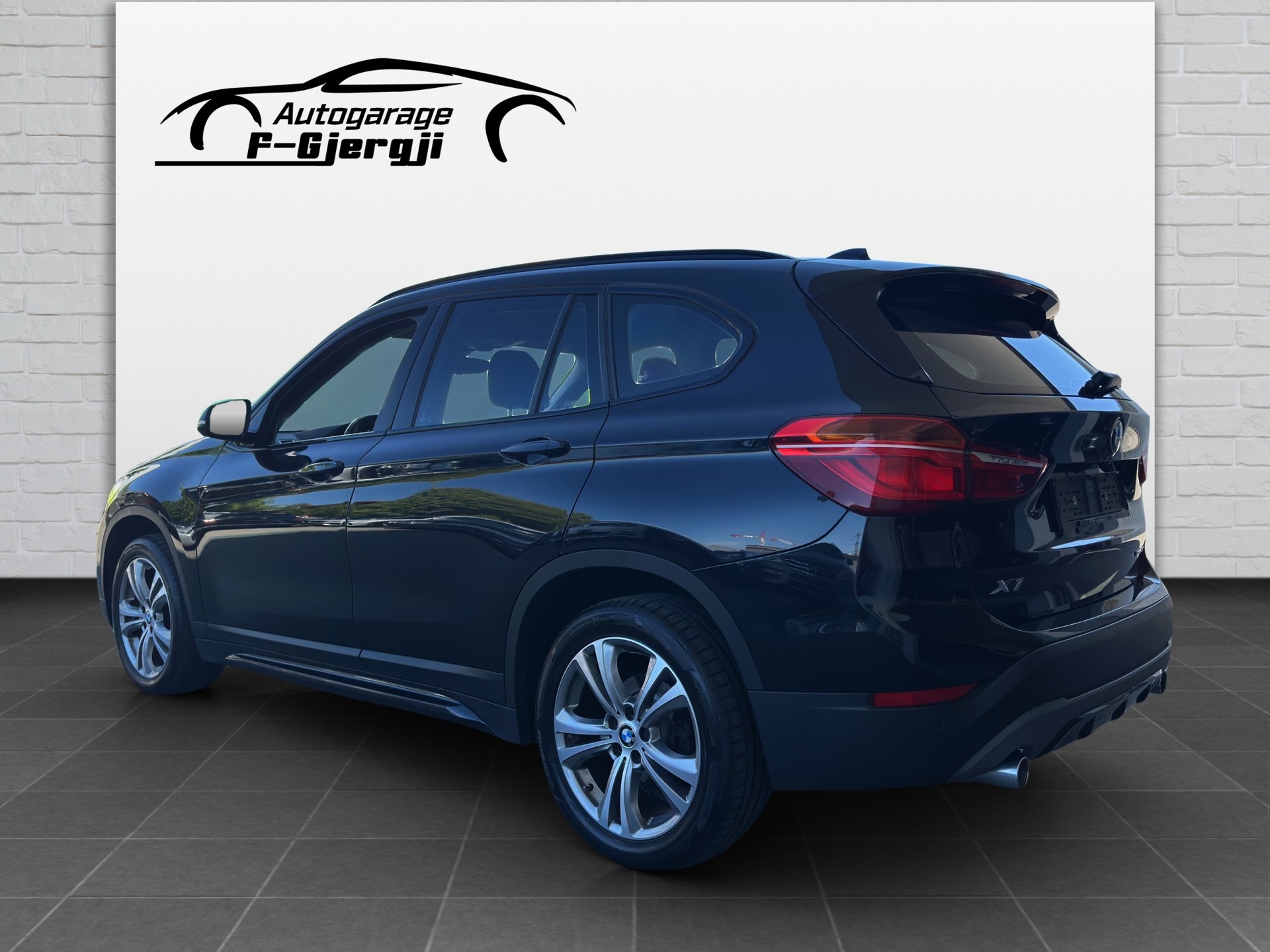 BMW X1 xDrive 18d xLine Steptronic-showroom-element-3