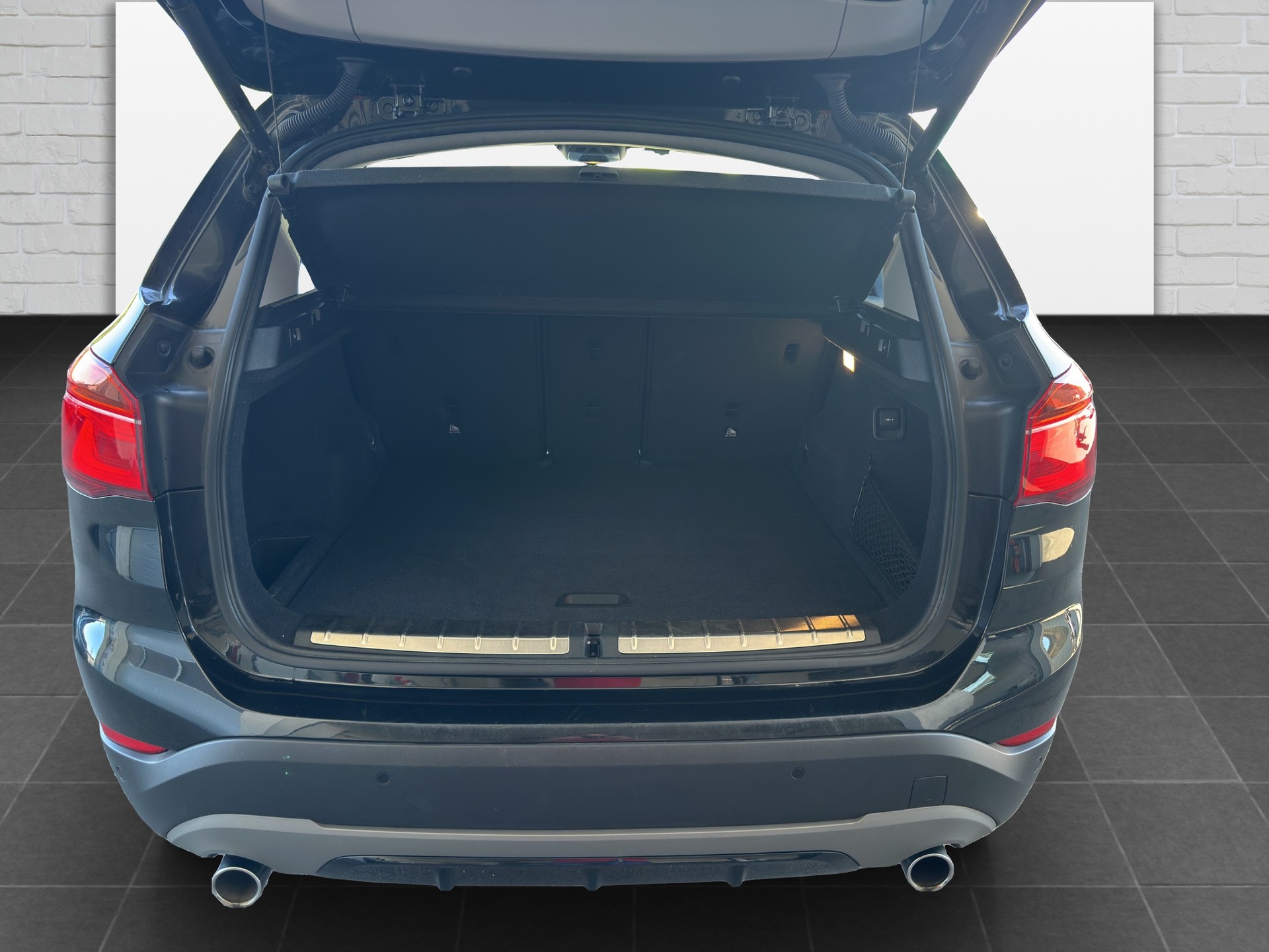 BMW X1 xDrive 18d xLine Steptronic-image-15
