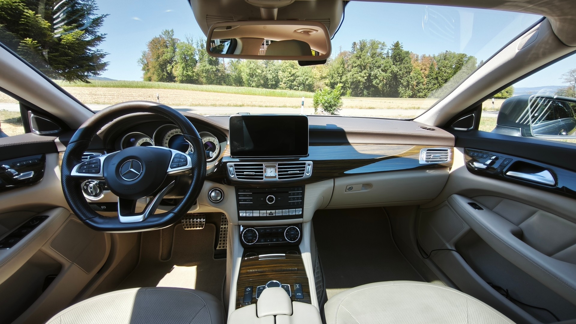 MERCEDES-BENZ CLS 500 V8 4matic-image-4