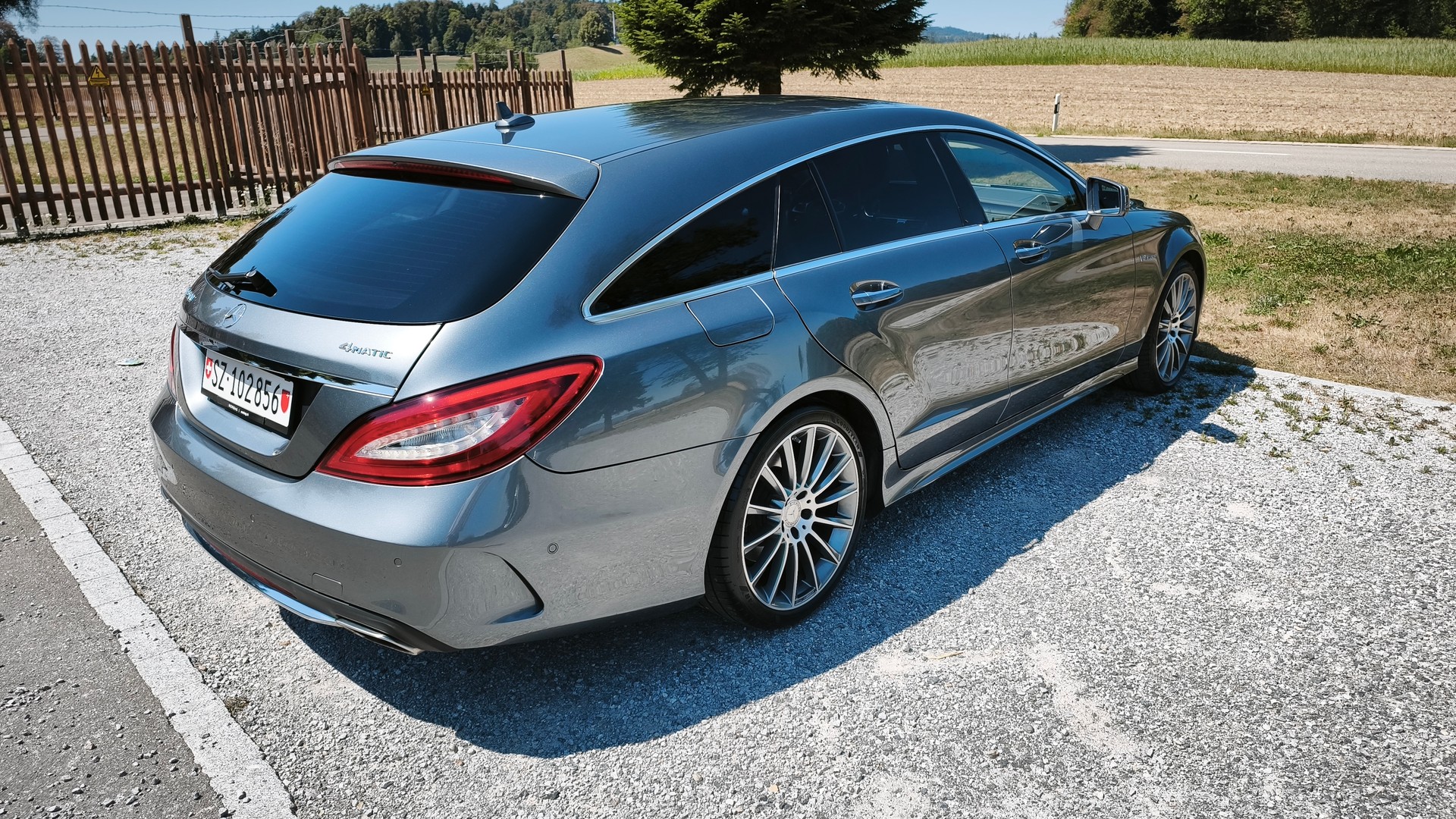 MERCEDES-BENZ CLS 500 V8 4matic-image-1