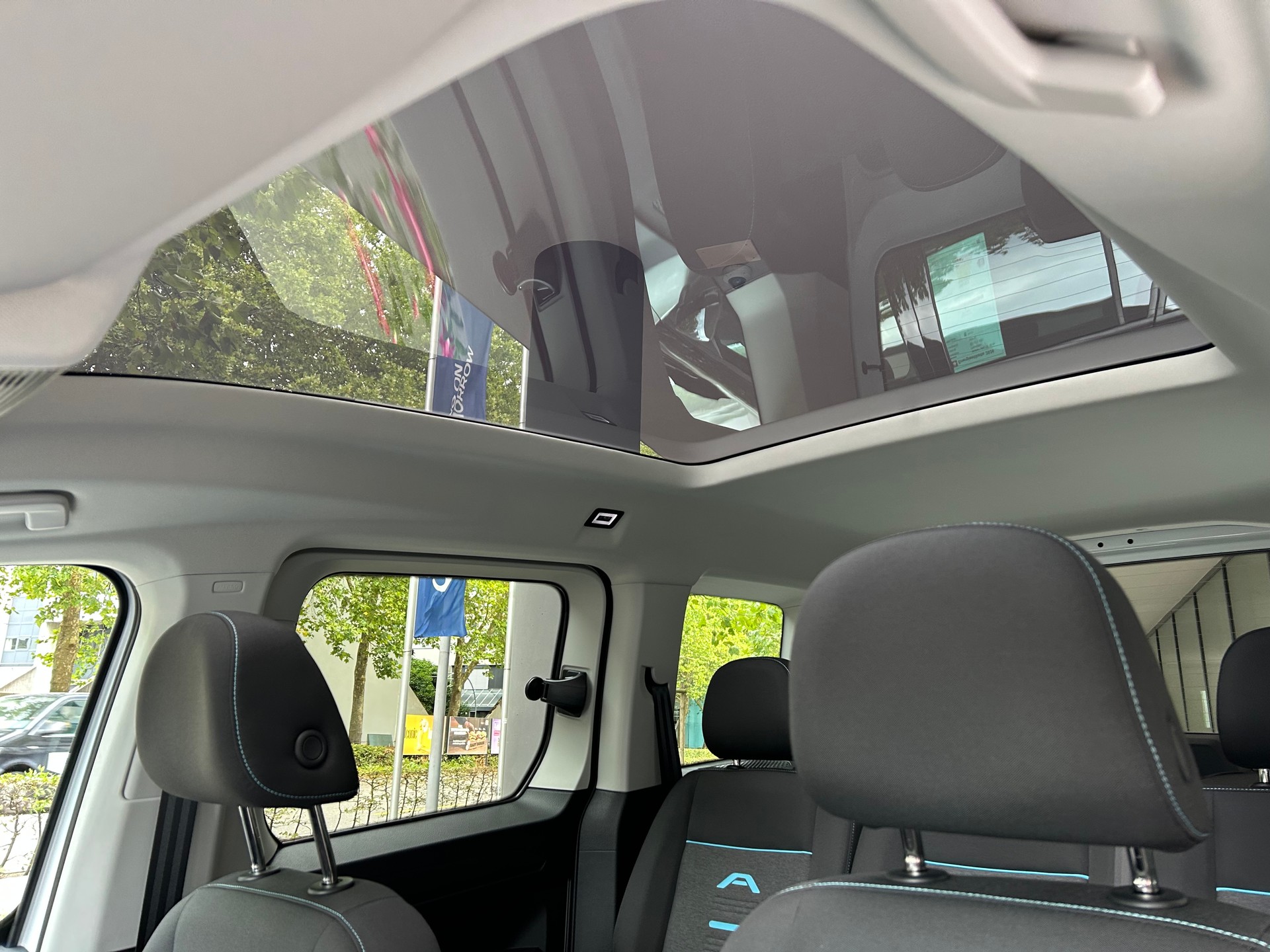 FORD Tourneo Connect 1.5 PHEV Active Automat-image-9