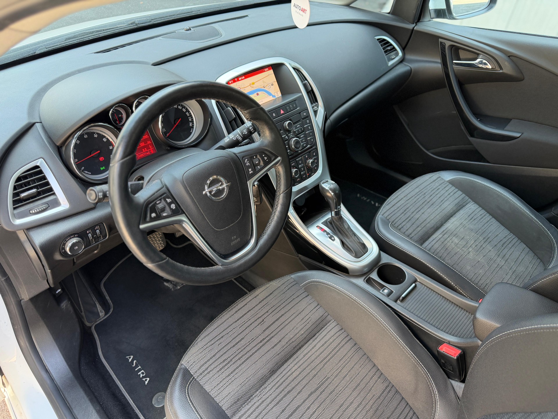 OPEL Astra SportsTourer 1.4i 16V Turbo Sport Automatic-image-9