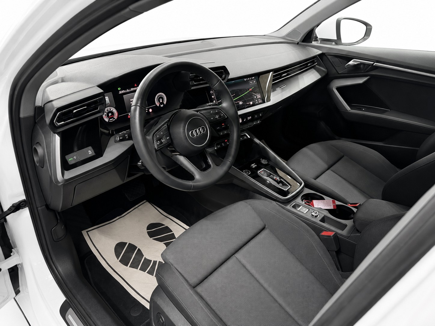 AUDI A3 Sportback 35 TFSI S line S-tronic * Facelift *-image-8