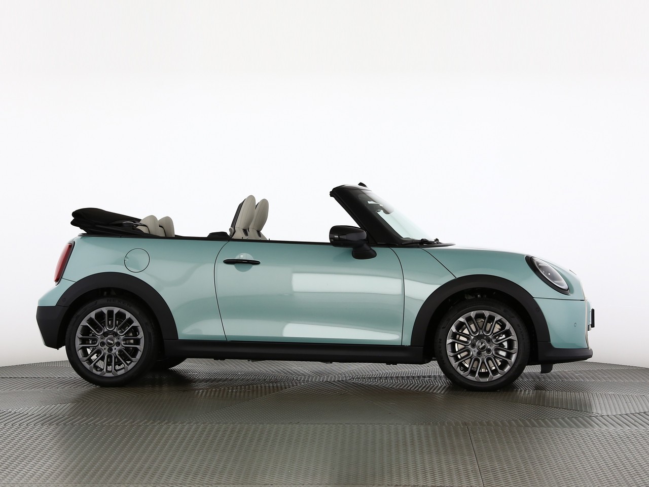 MINI Cooper S Cabriolet DKG-image-17