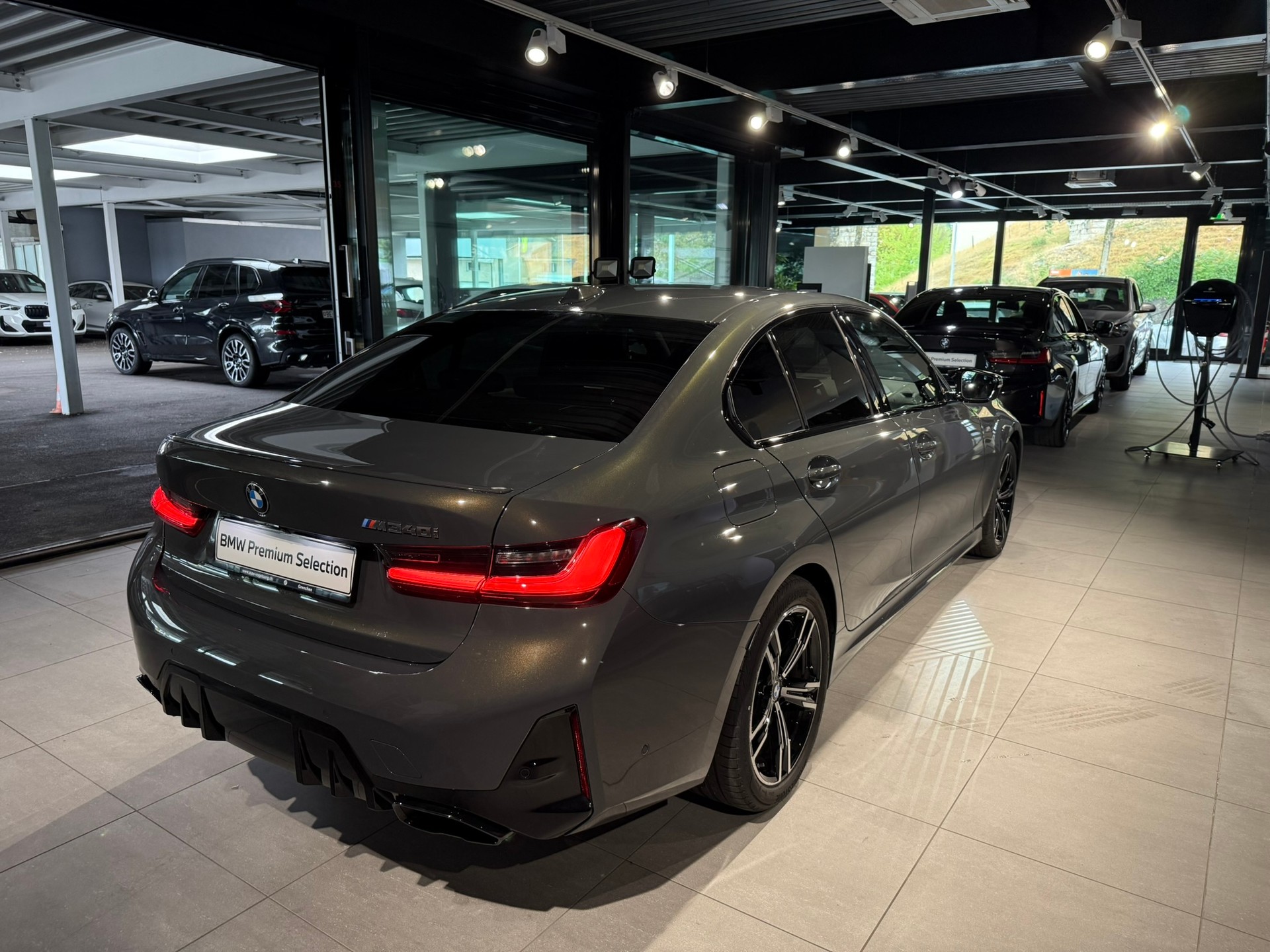 BMW M340i xDrive 48V Steptronic-image-6