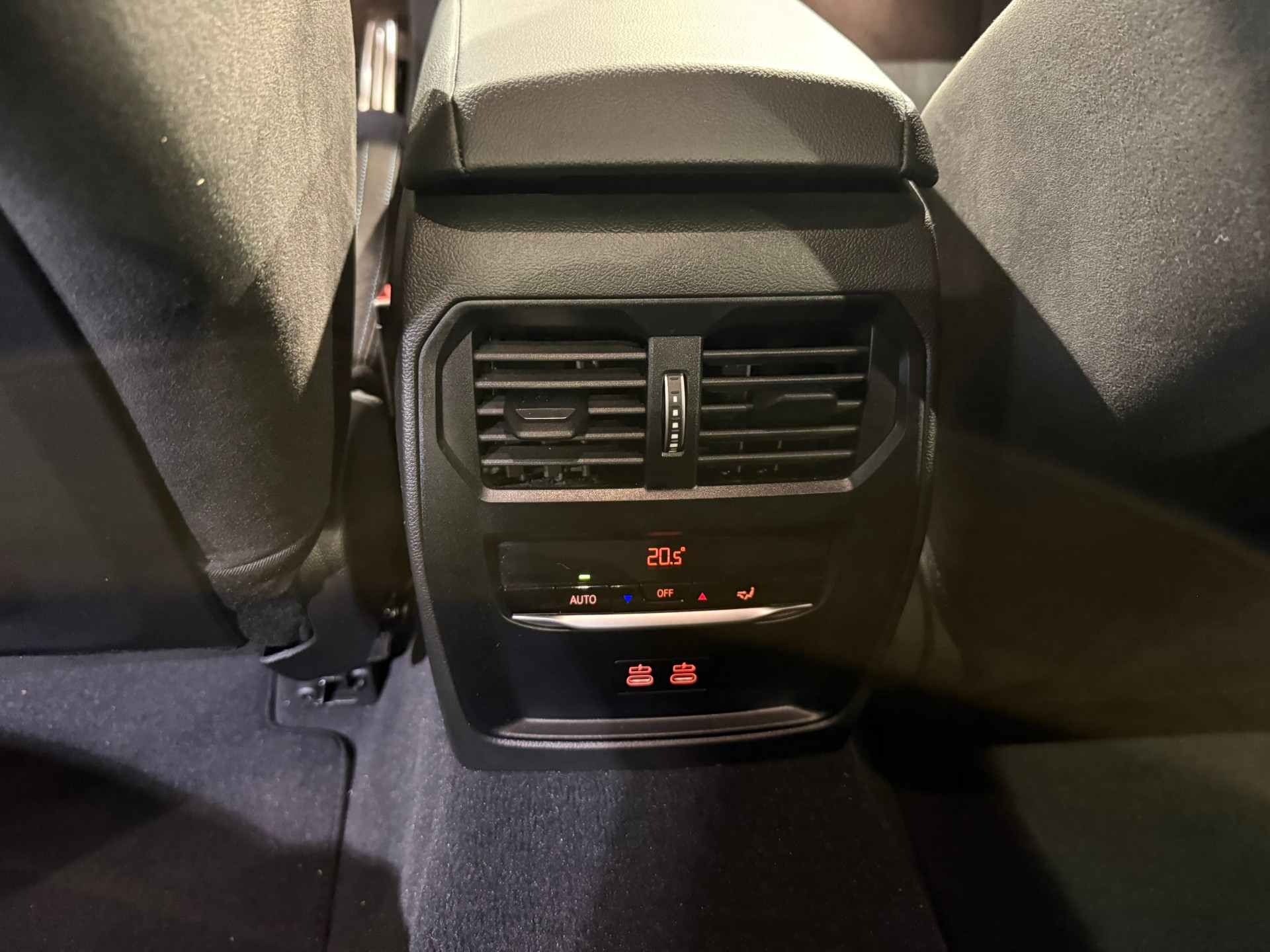 BMW M340i xDrive 48V Steptronic-image-17