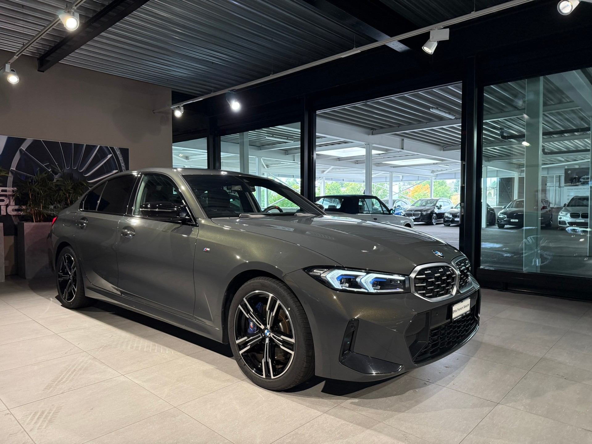 BMW M340i xDrive 48V Steptronic-image-2
