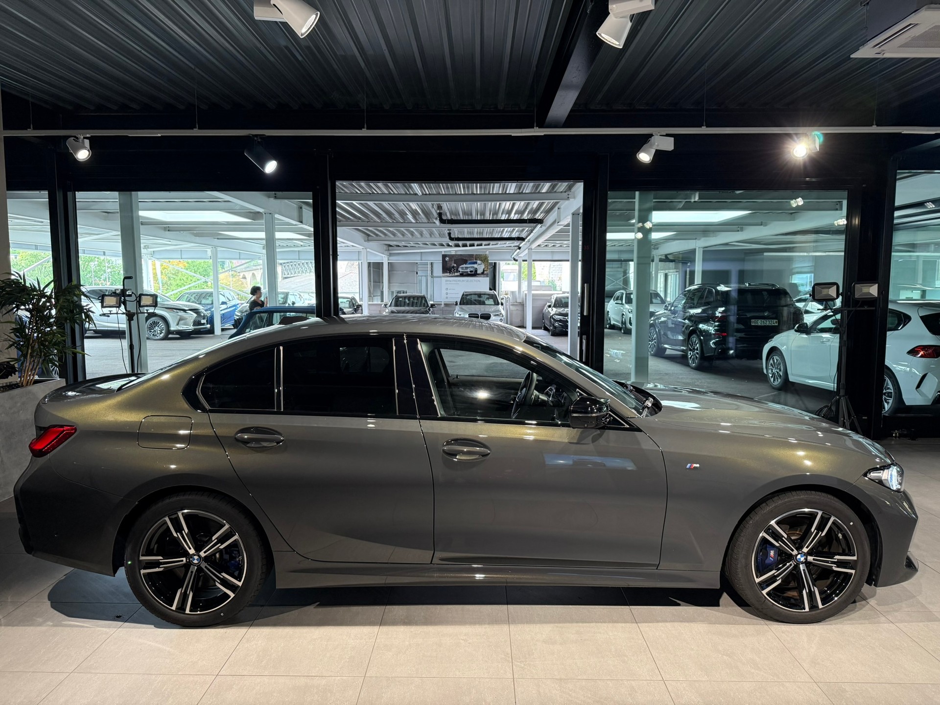 BMW M340i xDrive 48V Steptronic-image-3