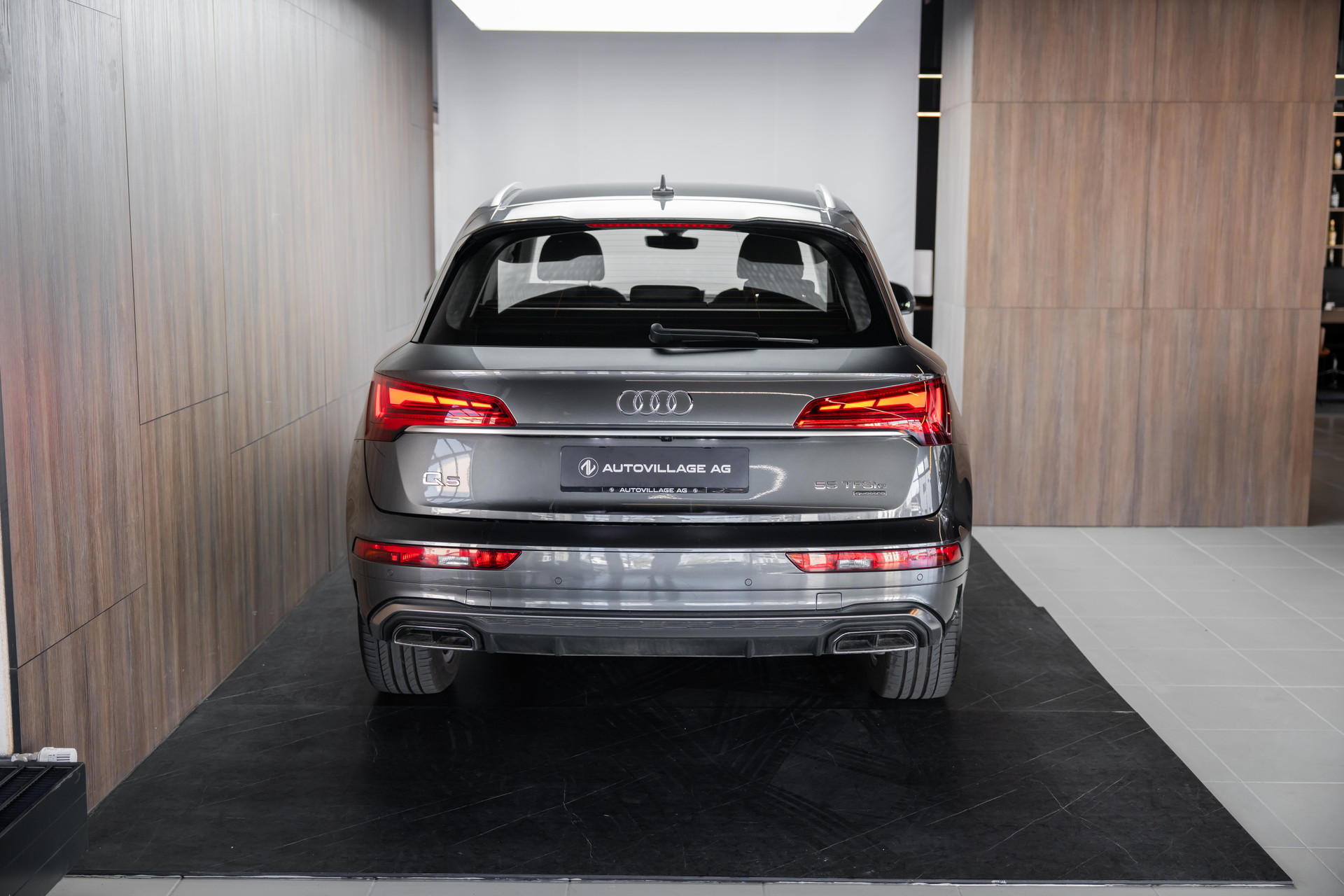 AUDI Q5 55 TFSI e PHEV S line quattro S-tronic-image-26