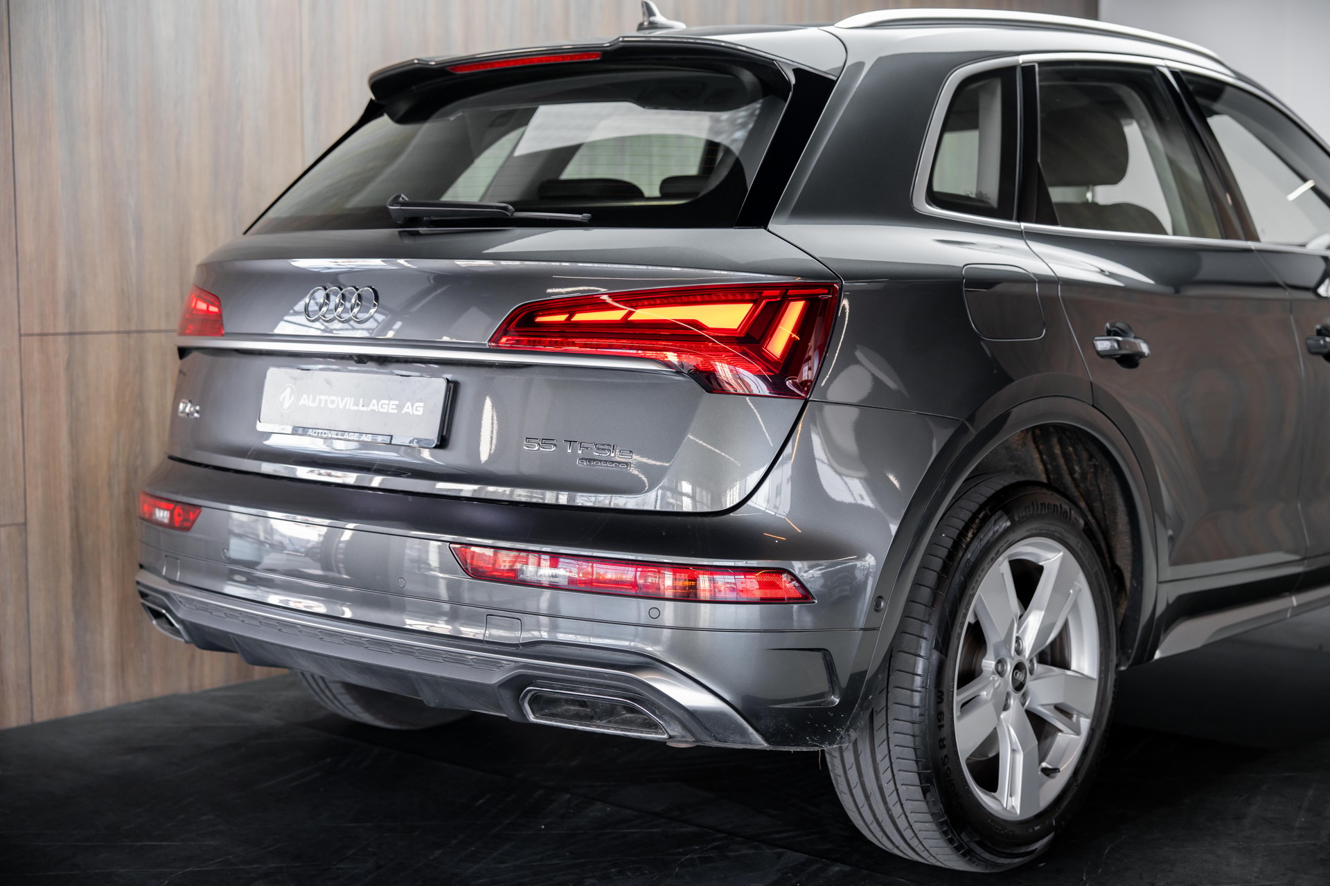 AUDI Q5 55 TFSI e PHEV S line quattro S-tronic-image-24