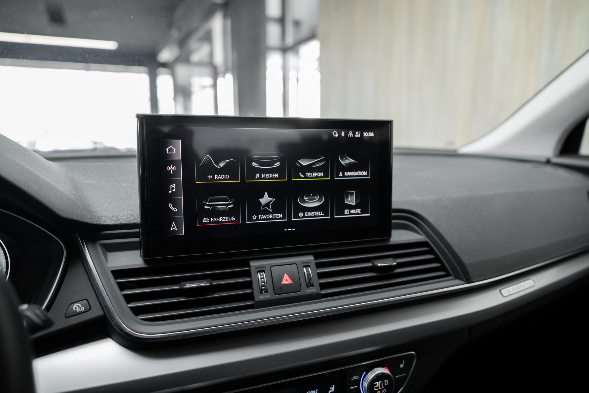 AUDI Q5 55 TFSI e PHEV S line quattro S-tronic-image-9