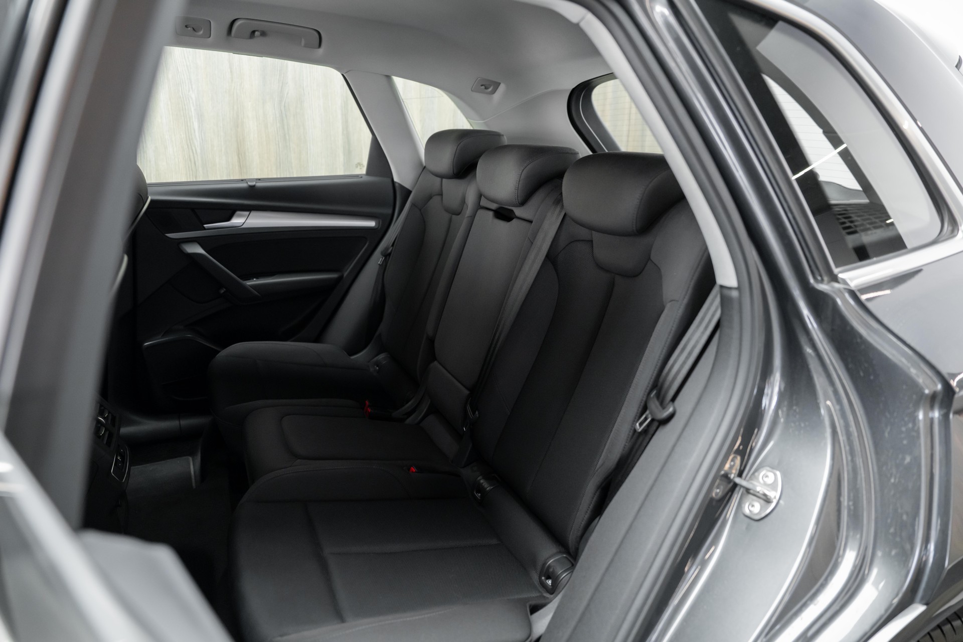 AUDI Q5 55 TFSI e PHEV S line quattro S-tronic-image-6