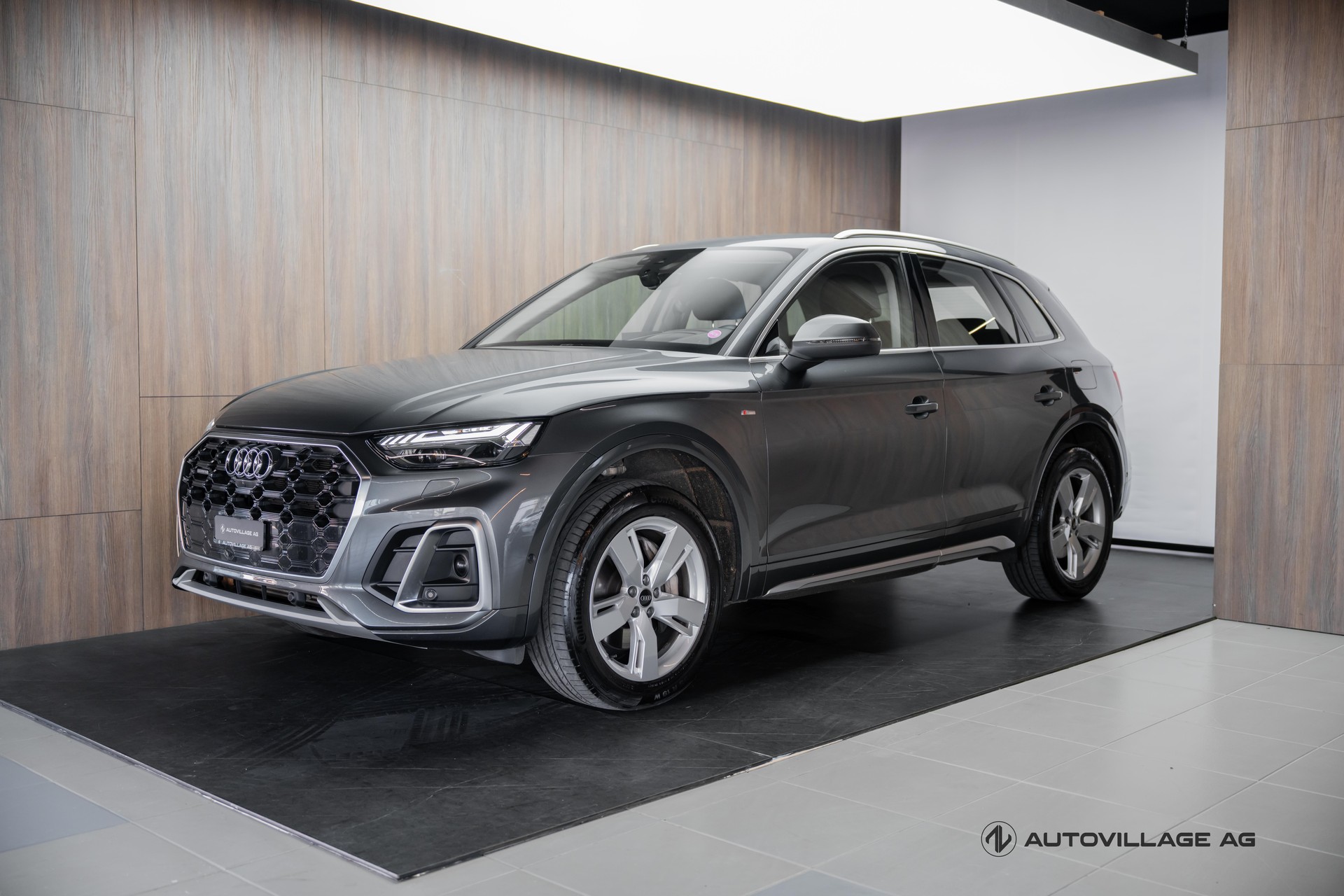 AUDI Q5 55 TFSI e PHEV S line quattro S-tronic-image-0