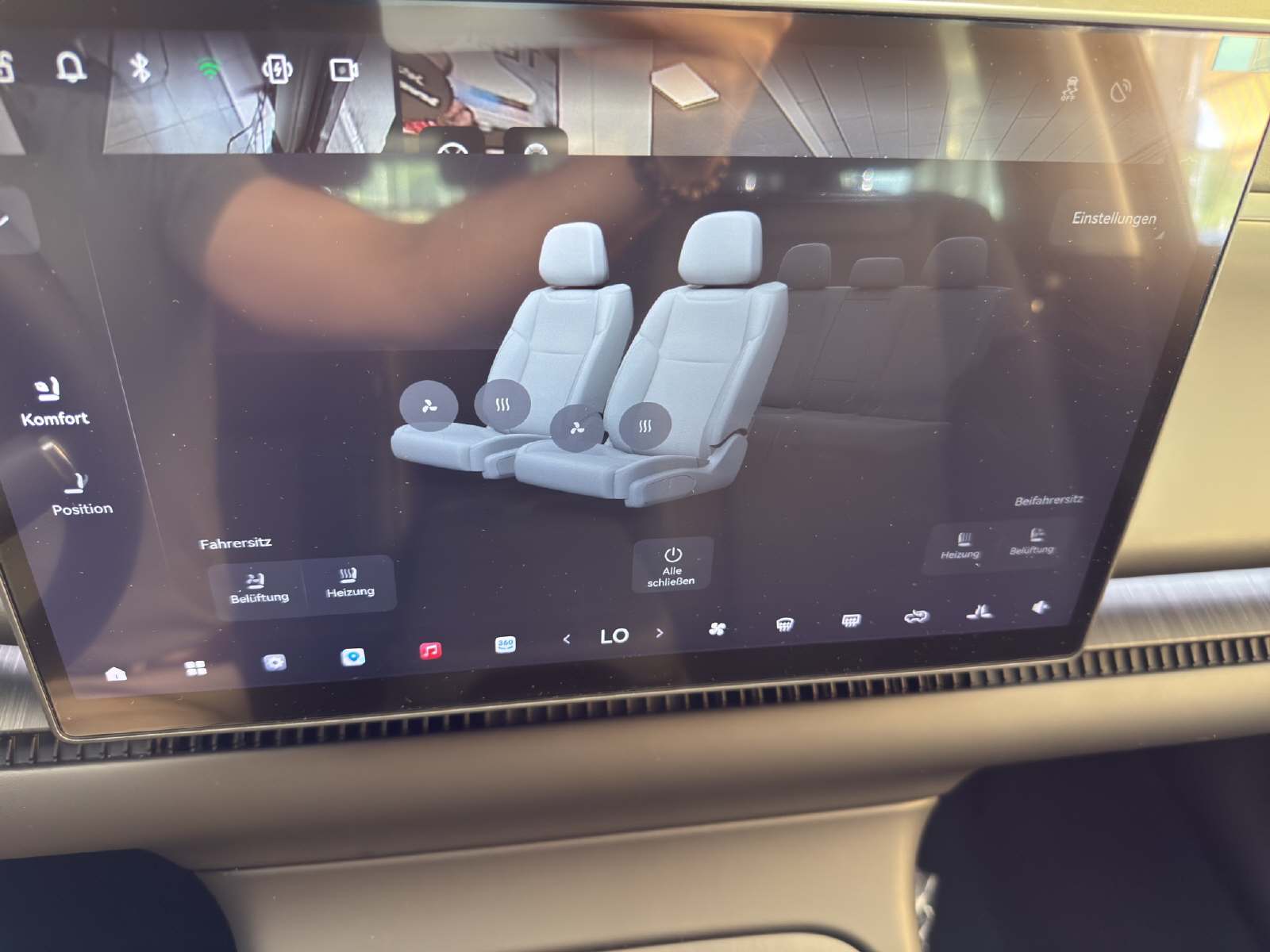 LEAPMOTOR C10 EV AWD-image-9
