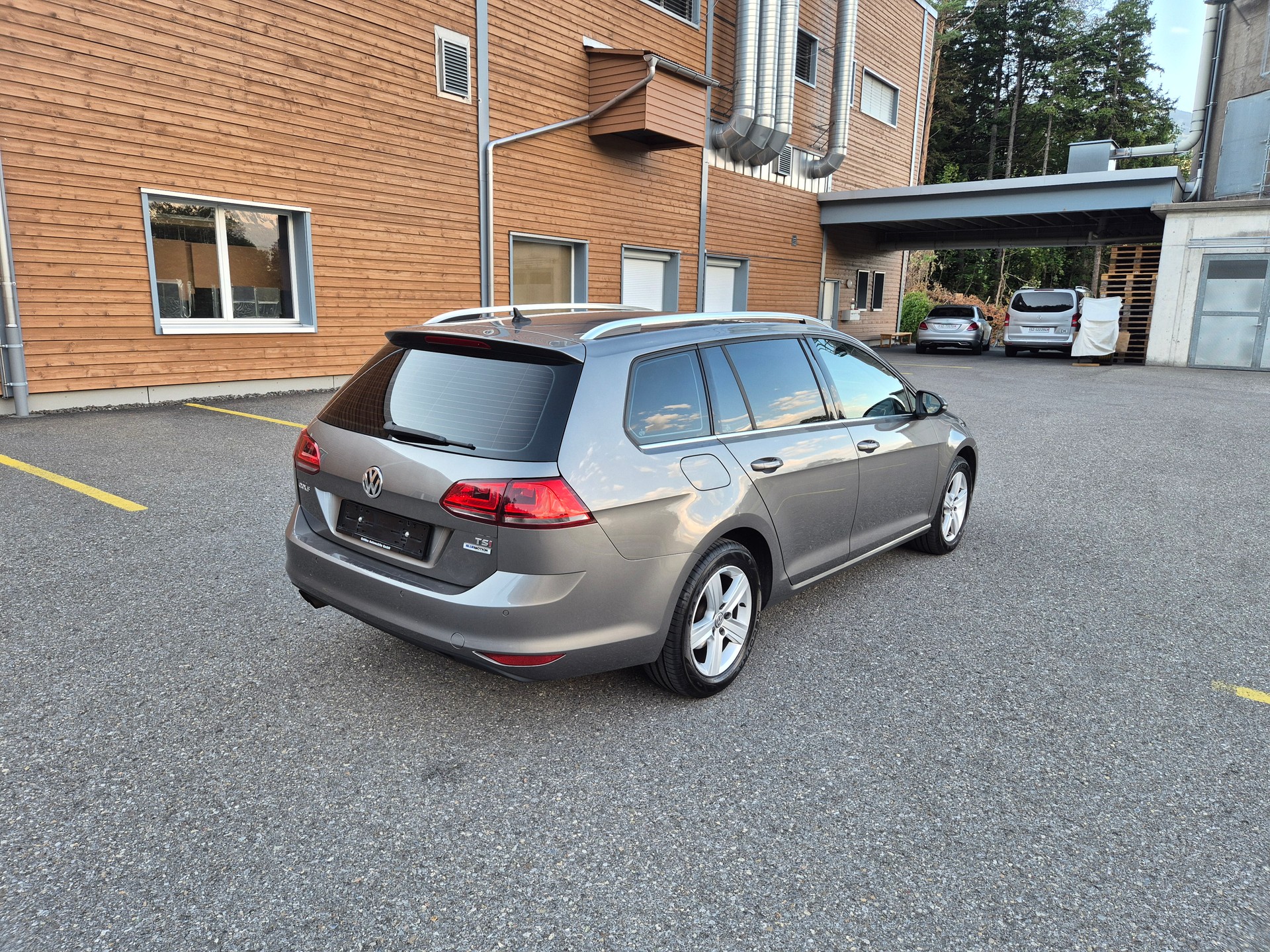 VW Golf 1.4 TSI Highline DSG-image-3