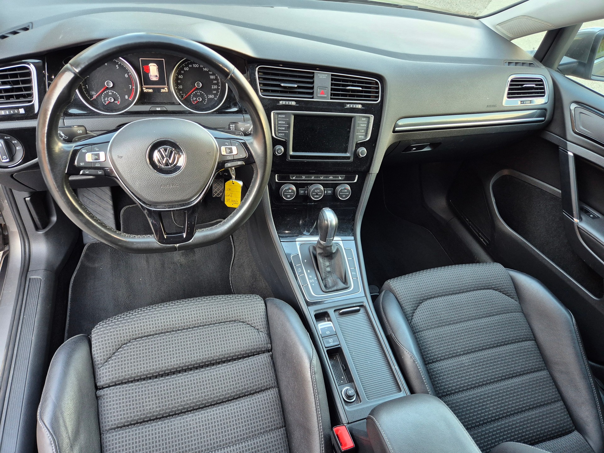 VW Golf 1.4 TSI Highline DSG-image-6