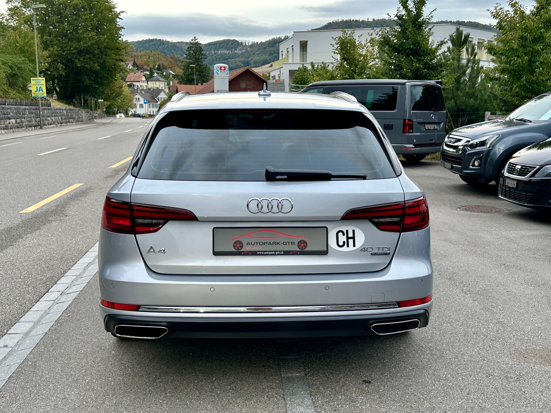 AUDI A4 Avant 40 TDI Design quattro S-tronic-image-7