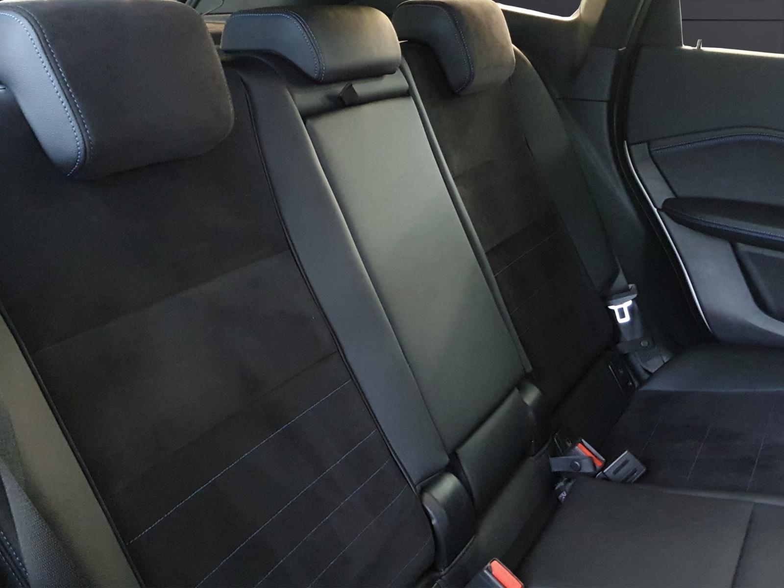 BMW X1 30e xDrive-image-13