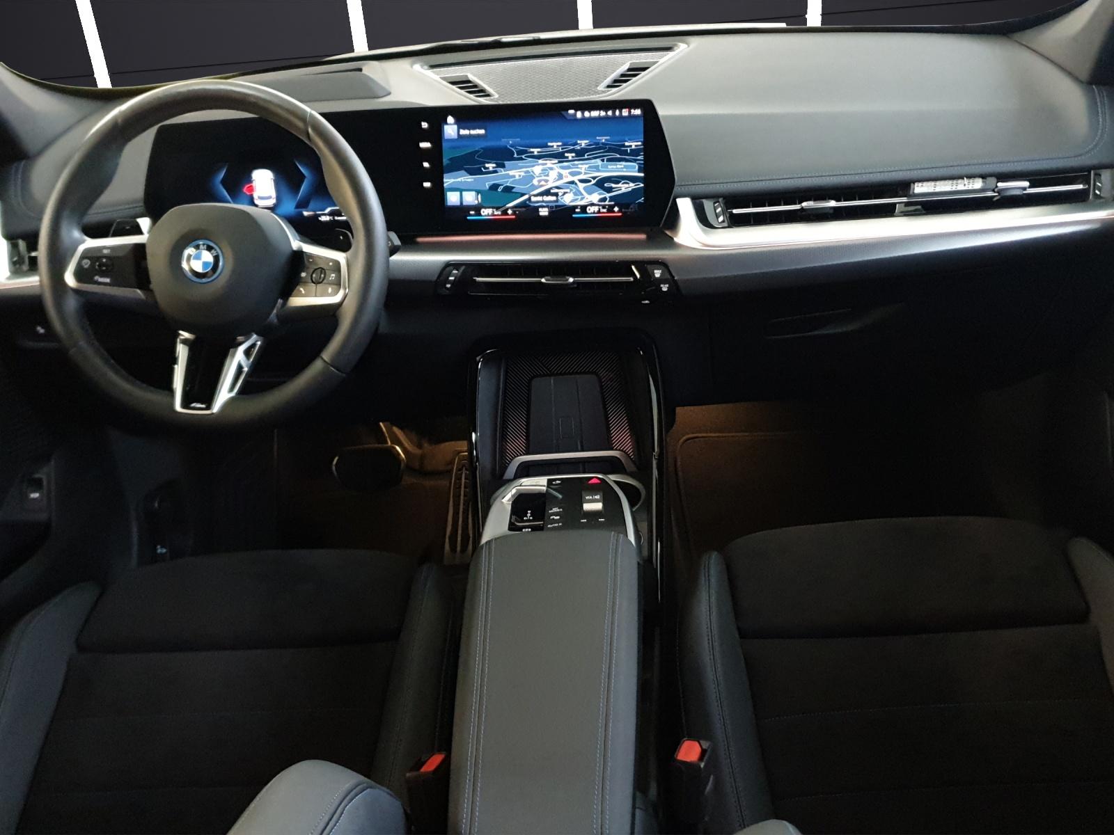 BMW X1 30e xDrive-image-17