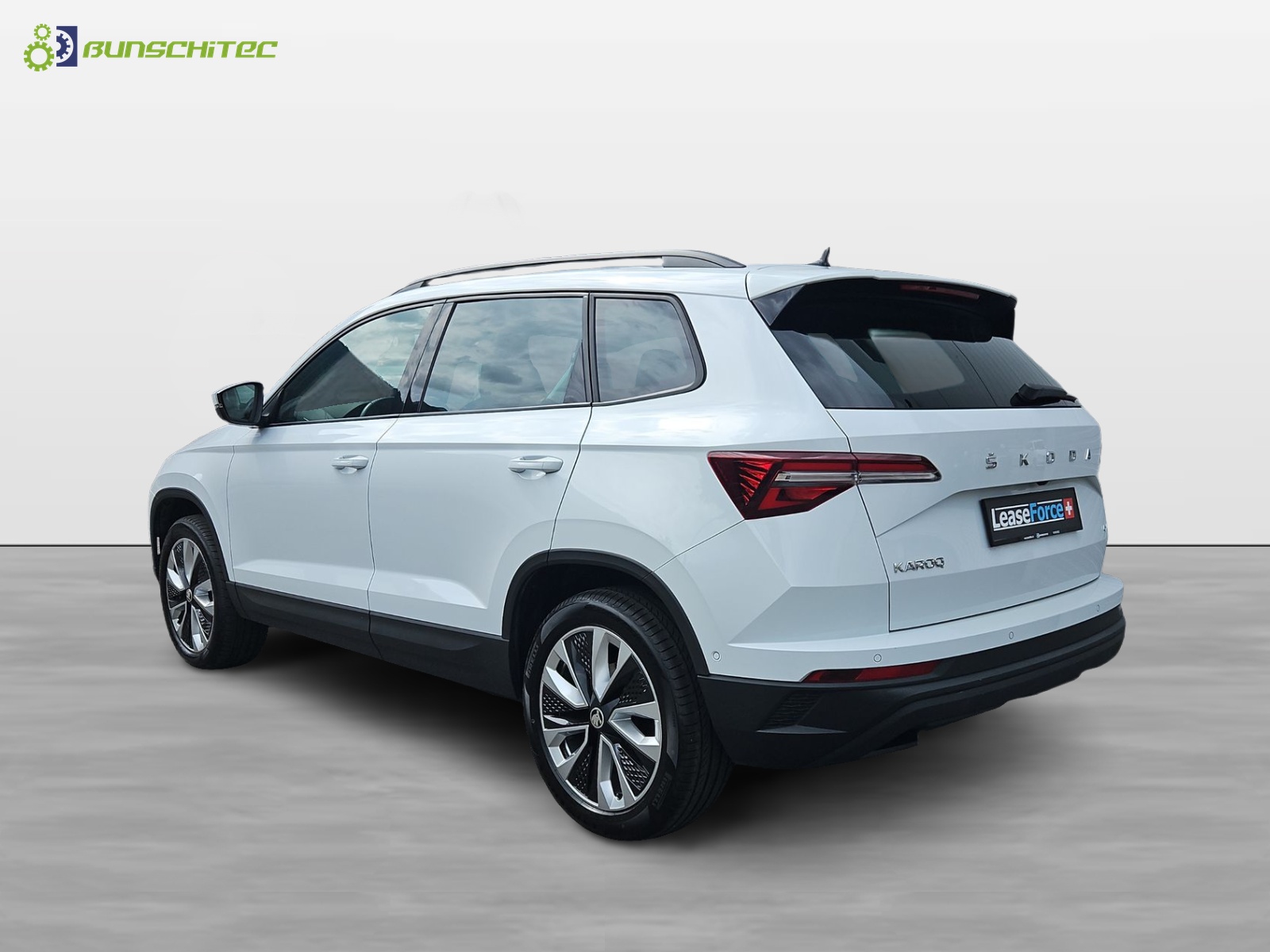 SKODA Karoq 2.0 TDI Style 4x4 DSG-image-2