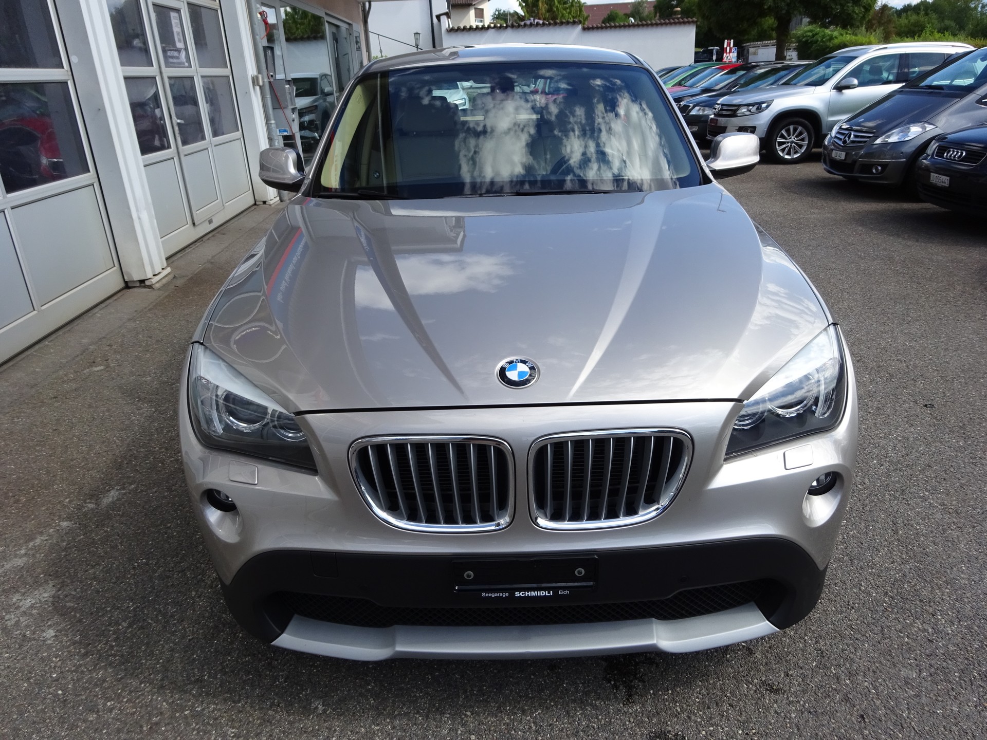 BMW X1 xDrive 28i Steptronic-image-4