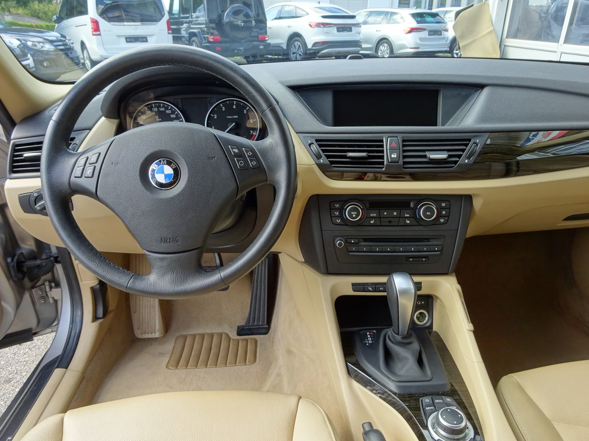 BMW X1 xDrive 28i Steptronic-image-6