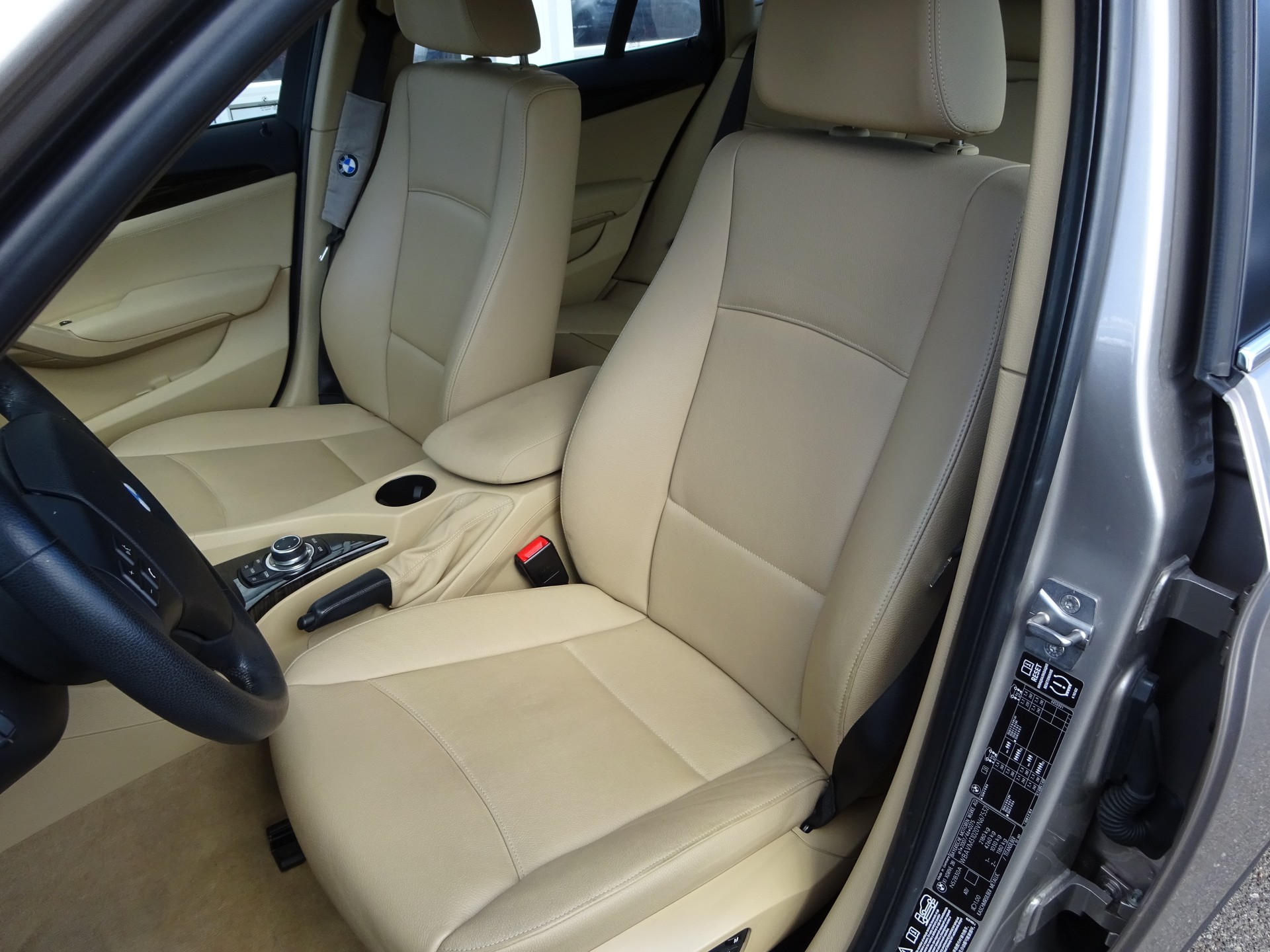 BMW X1 xDrive 28i Steptronic-image-10