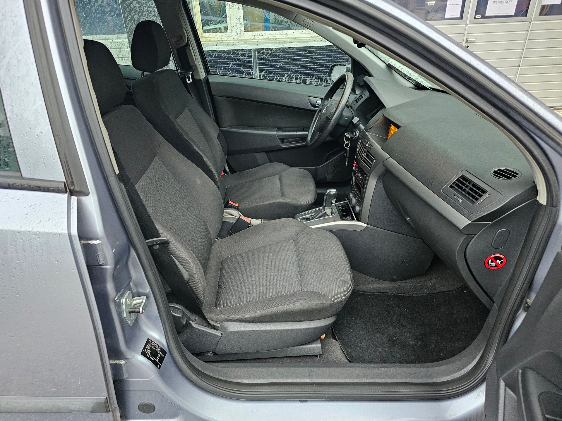 OPEL Astra 1.8i 16V Cosmo-image-11