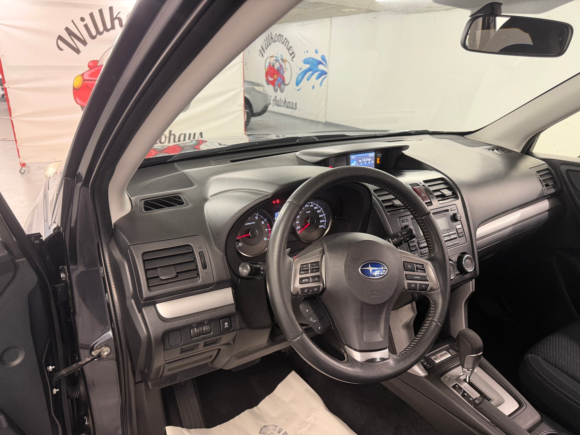 SUBARU Forester 2.0i Advantage Lineartronic-image-8