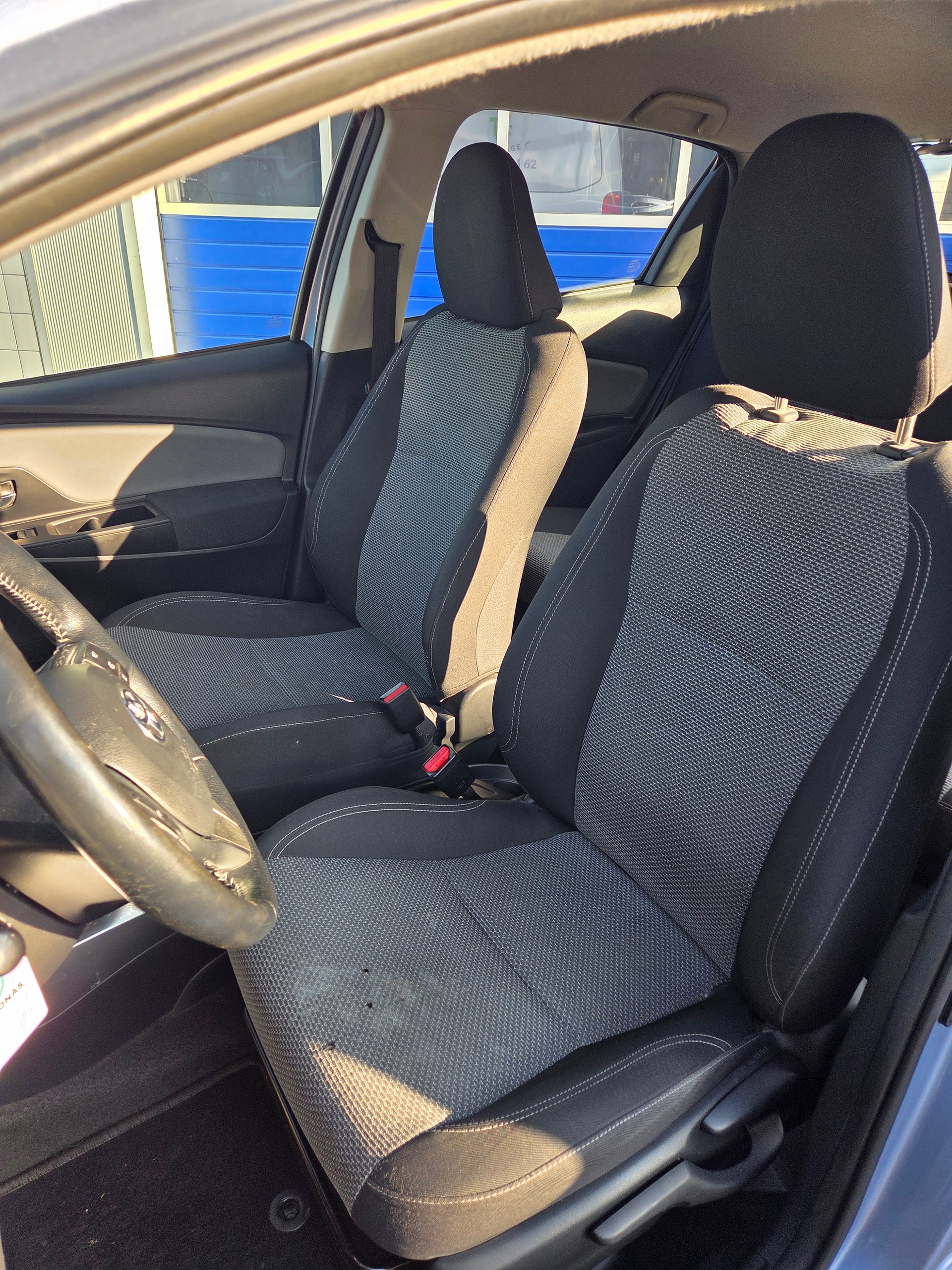 TOYOTA Yaris 1.5 VVT-i Hybrid Sol Premium e-CVT-image-5