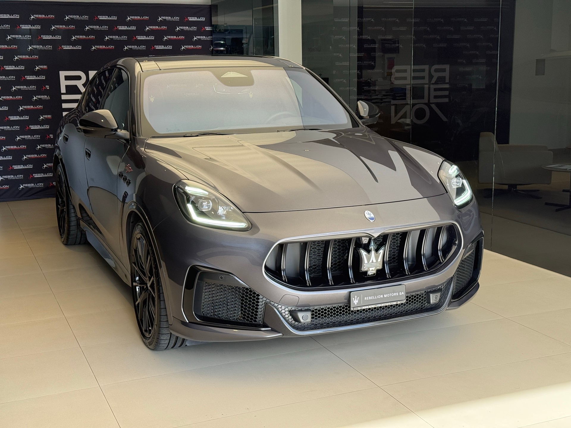 MASERATI Grecale 3.0 Trofeo Automatica-showroom-element-2