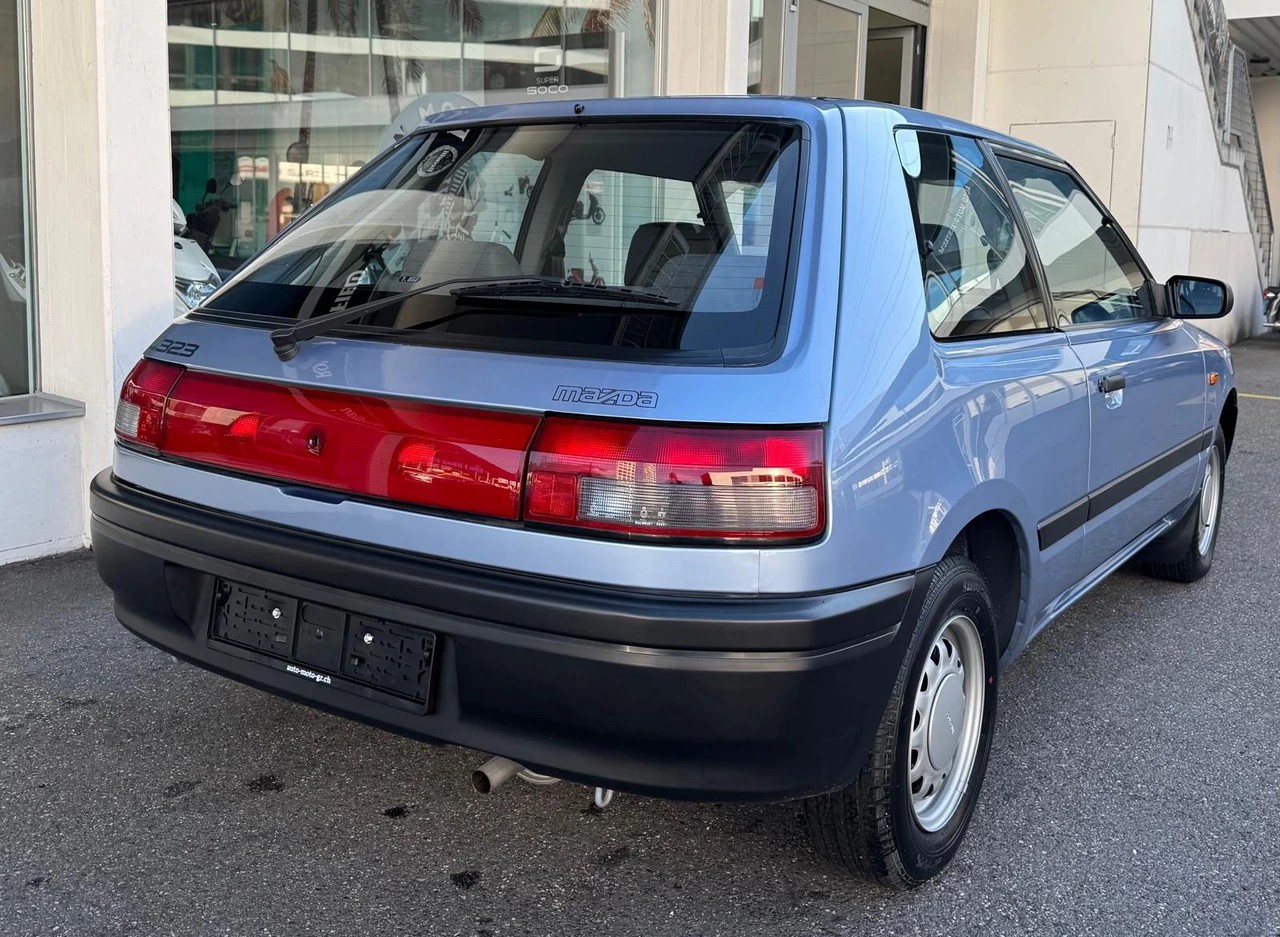 MAZDA 323 1.6i LX *Neuwagen*-image-4