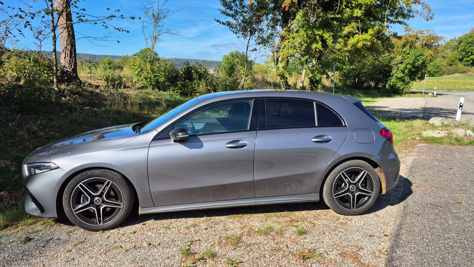 MERCEDES-BENZ A 200 AMG Line-image-1