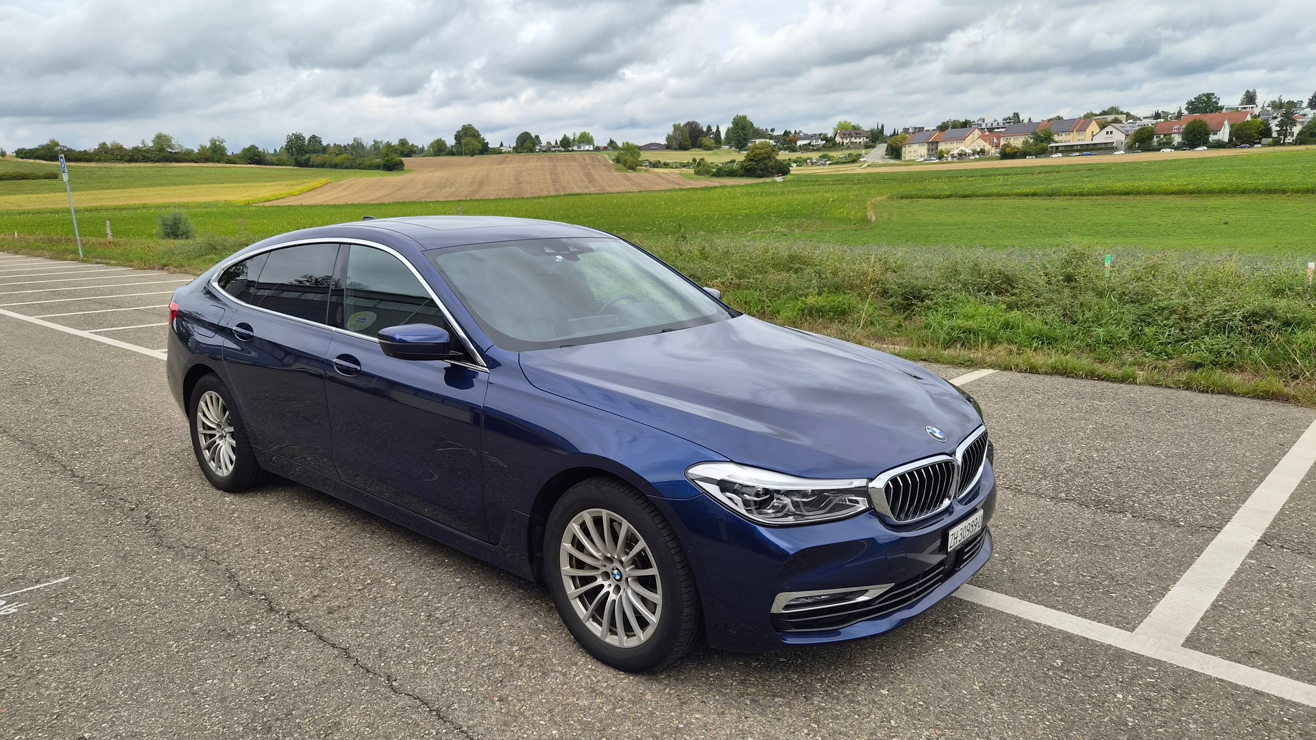 BMW 640i GT xDrive Luxury Line Steptronic-image-6