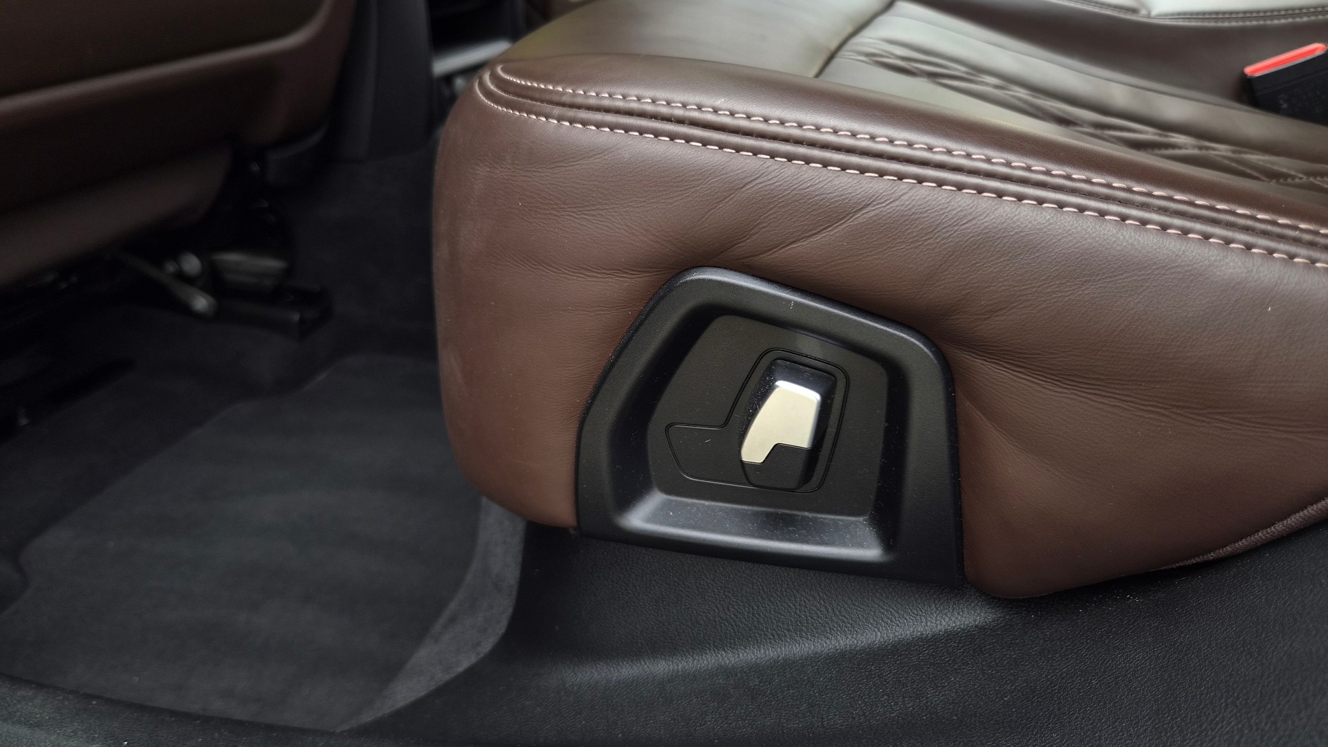 BMW 640i GT xDrive Luxury Line Steptronic-image-12